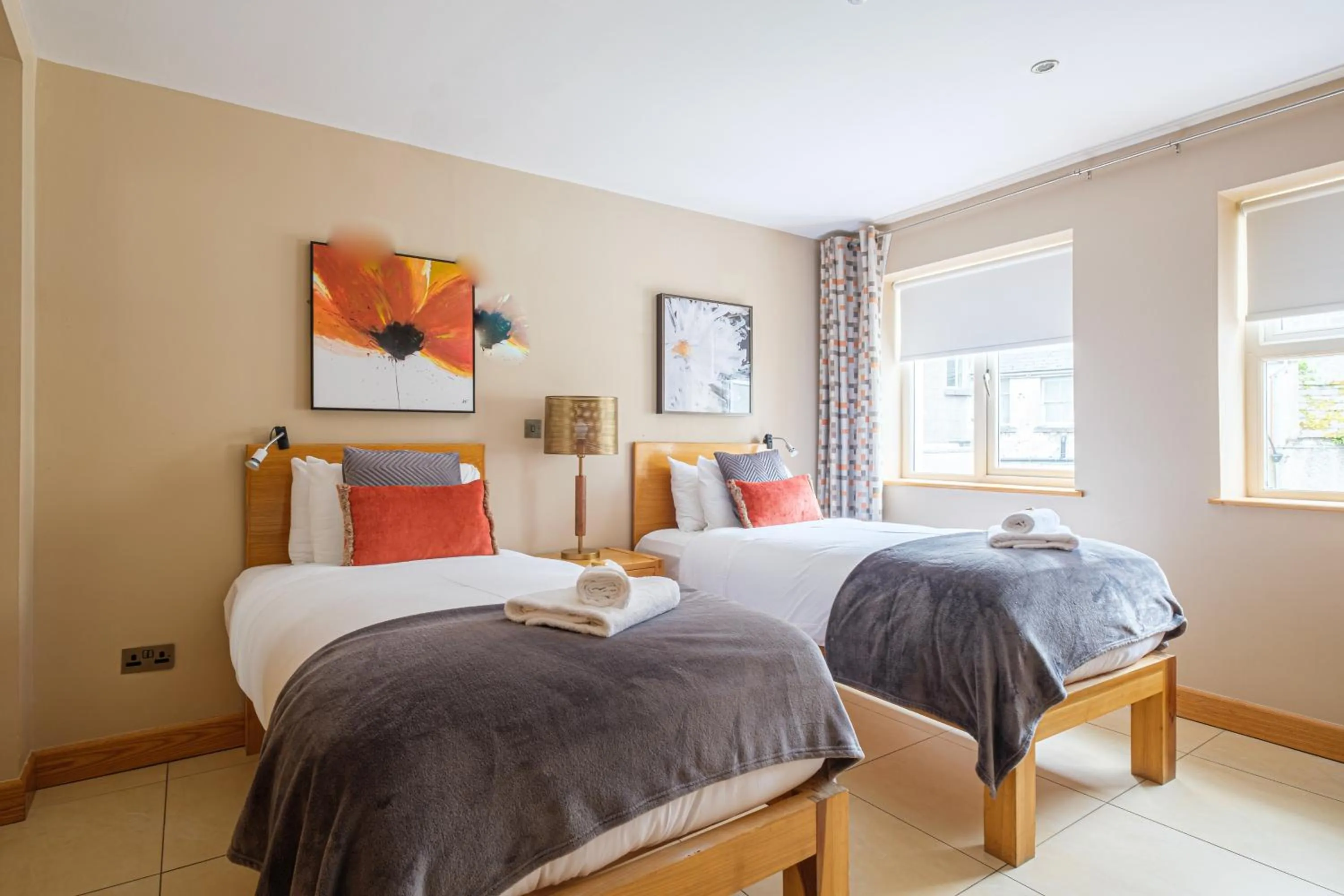 Bedroom, Bed in The Eyre Square Townhouse