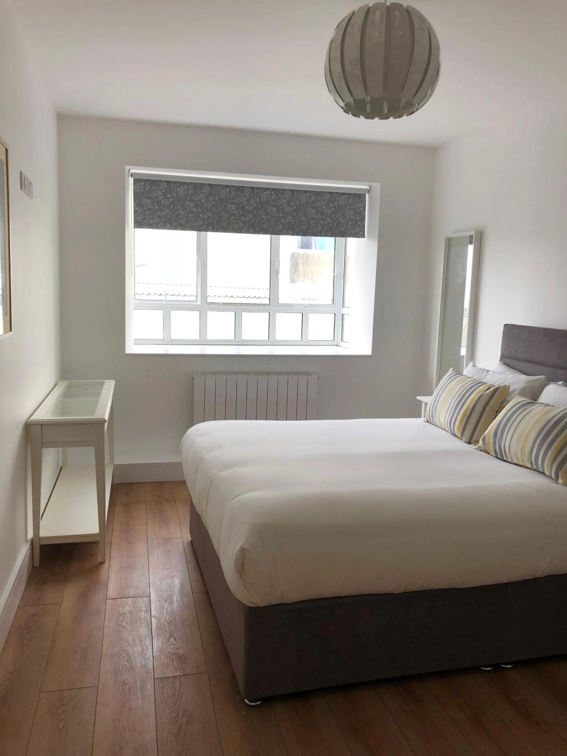 Bedroom, Bed in The Eyre Square Townhouse