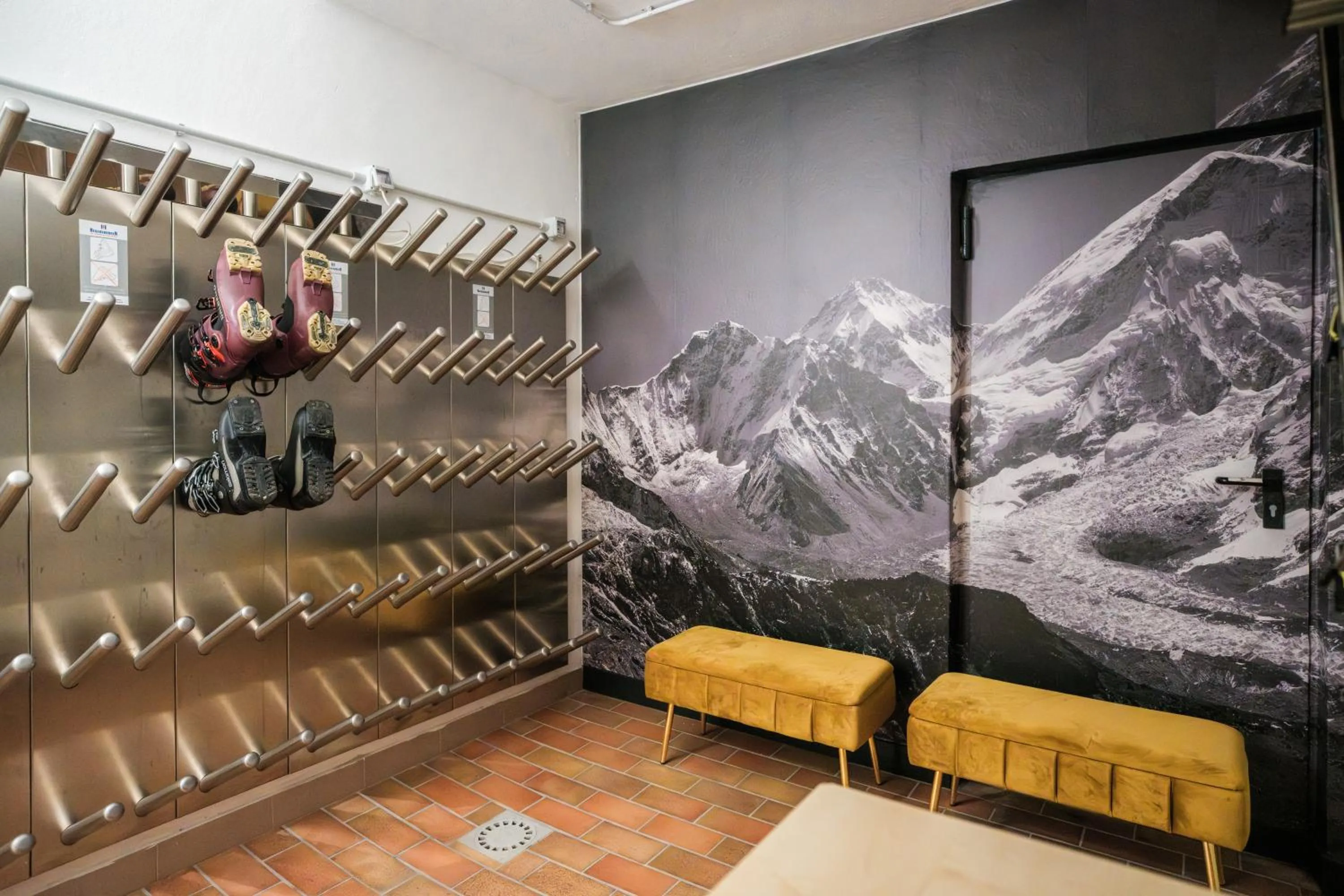 Skiing in Residence Al Caminetto