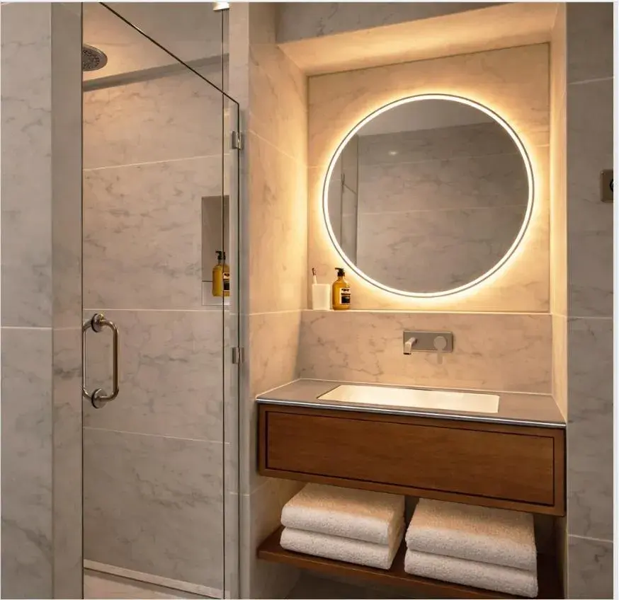 Executive Queen Room with Queen Beds in Hotel Saint Cyr Etoile Executive Queen Room with Queen Beds in Hotel Saint Cyr Etoile