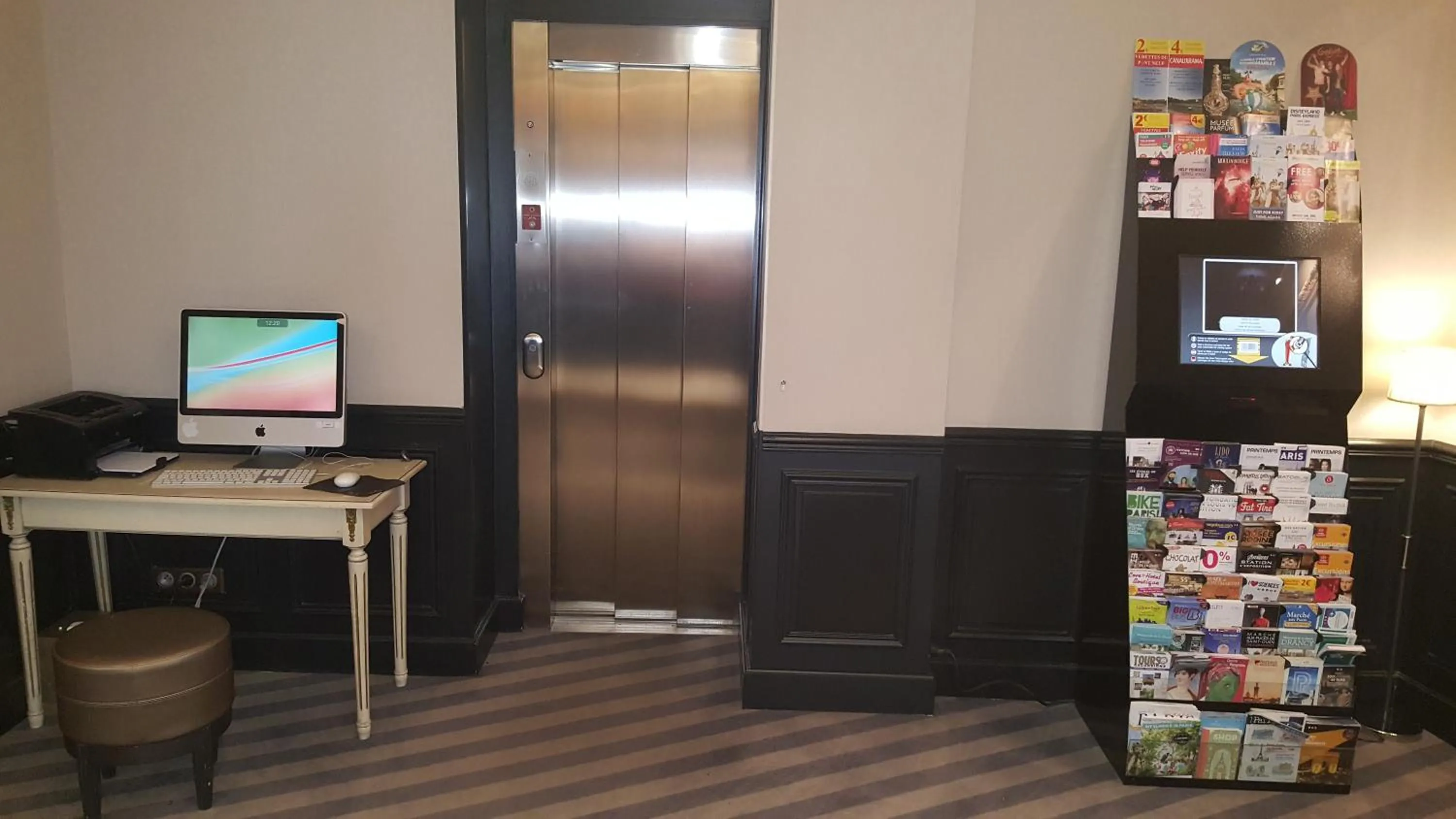 Activities in Hotel Saint Cyr Etoile