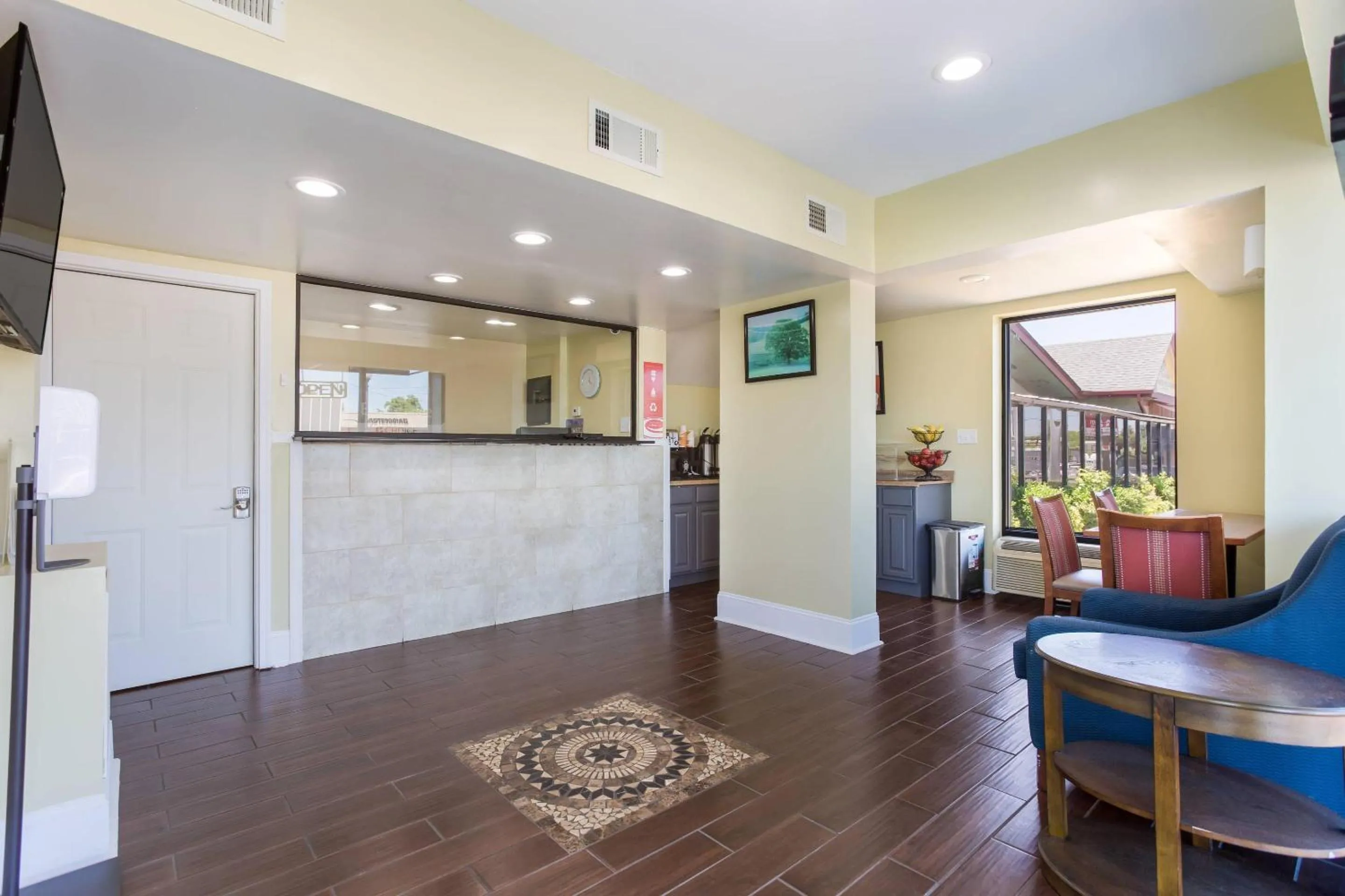 Lobby or reception in Econo Lodge Gallatin - Metro Nashville