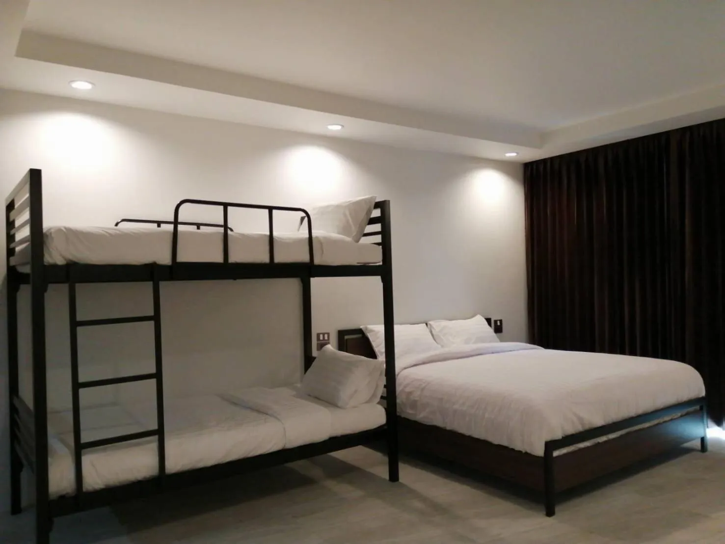 bunk bed, Bed in Richmond Nan Hotel