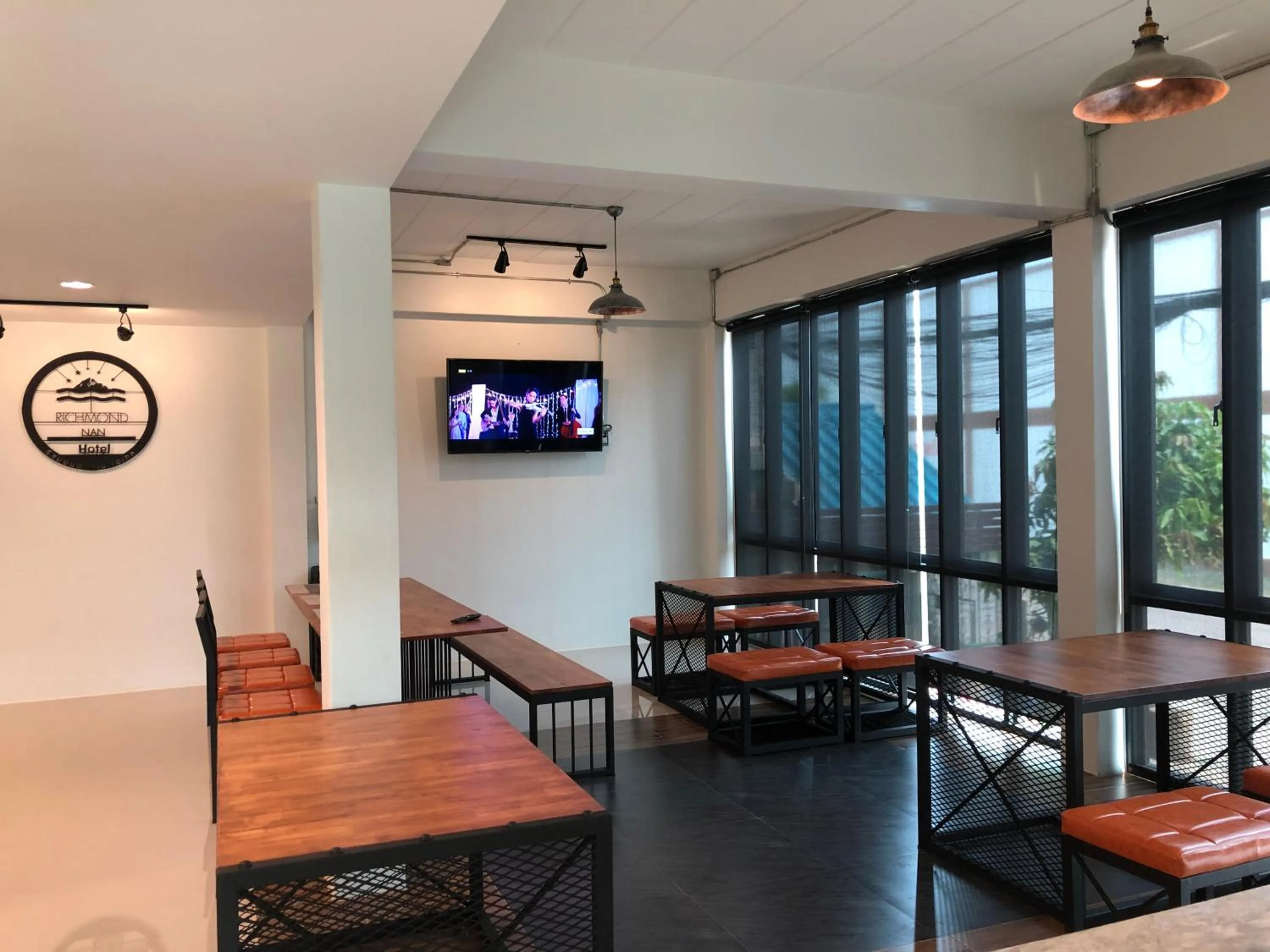 TV and multimedia in Richmond Nan Hotel