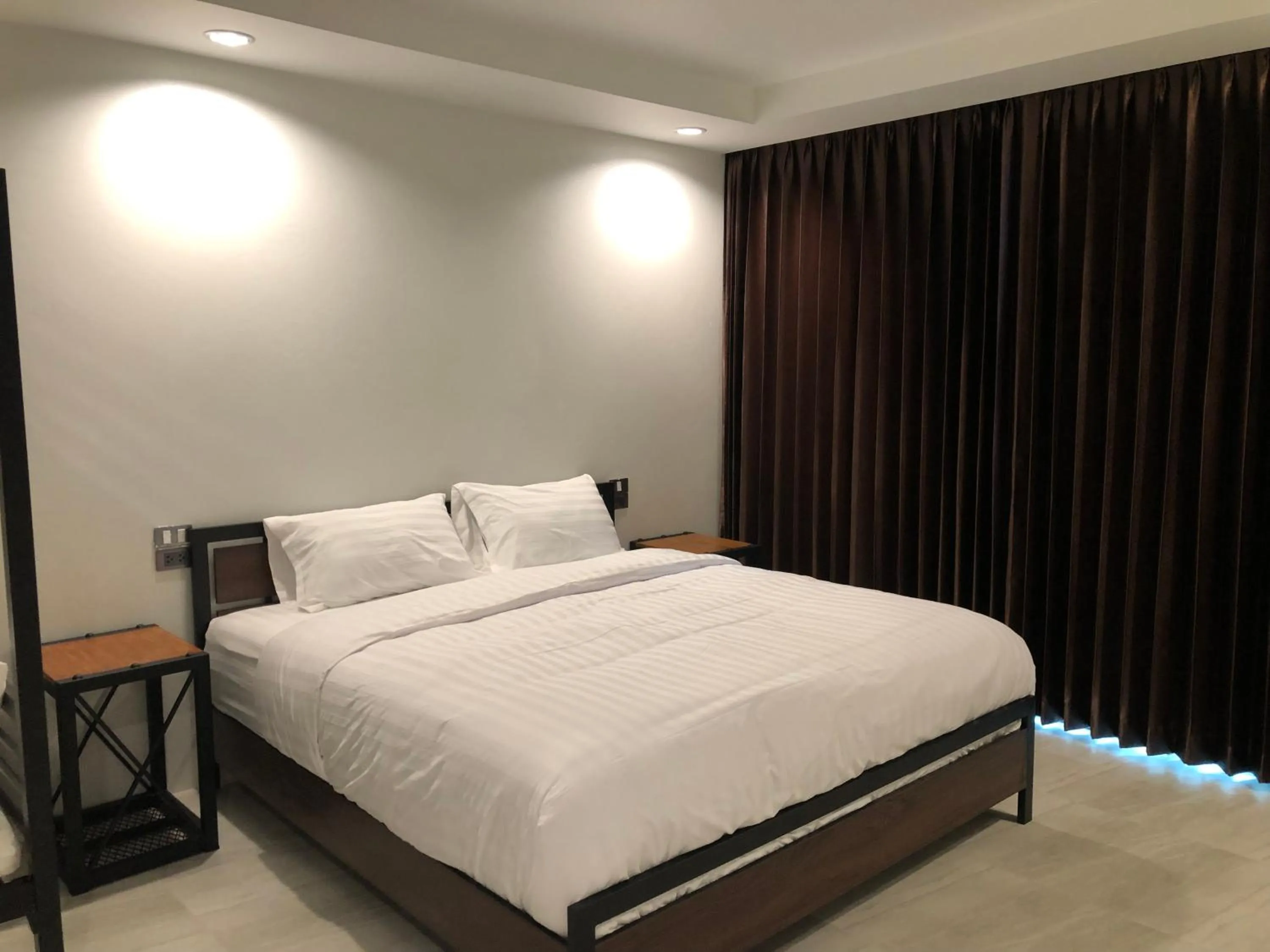 Bed in Richmond Nan Hotel