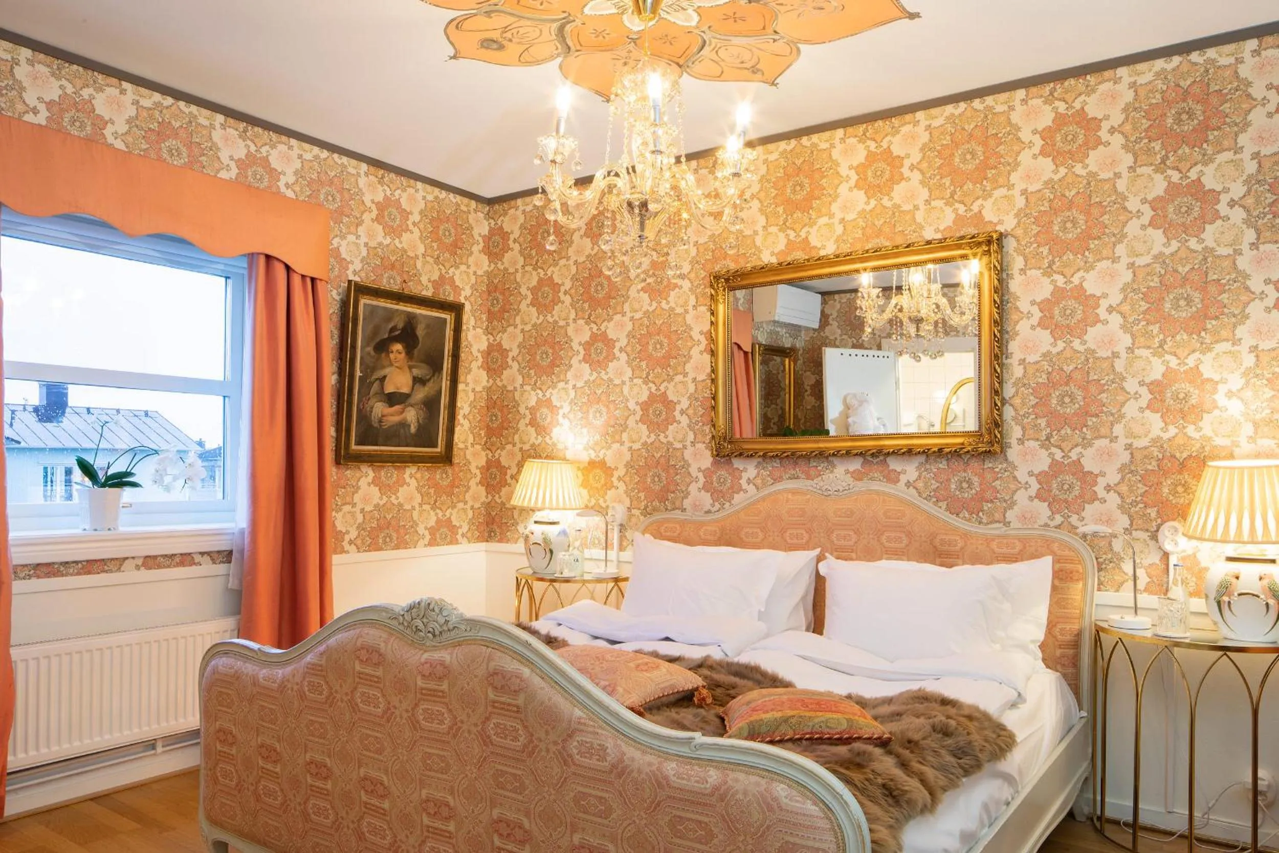 Shower, Bed in Bomans Hotell i Trosa