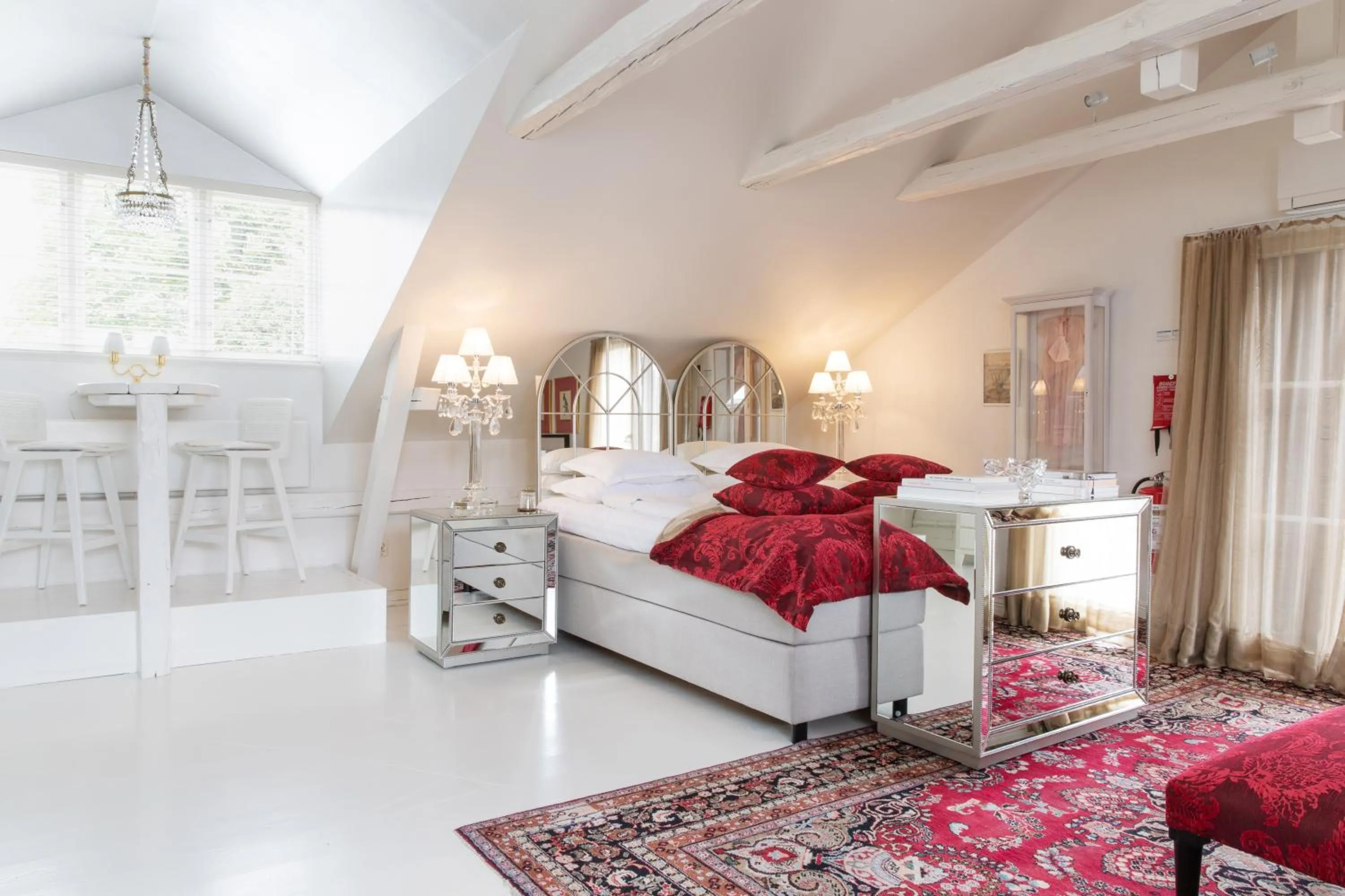 Coffee/tea facilities, Bed in Bomans Hotell i Trosa