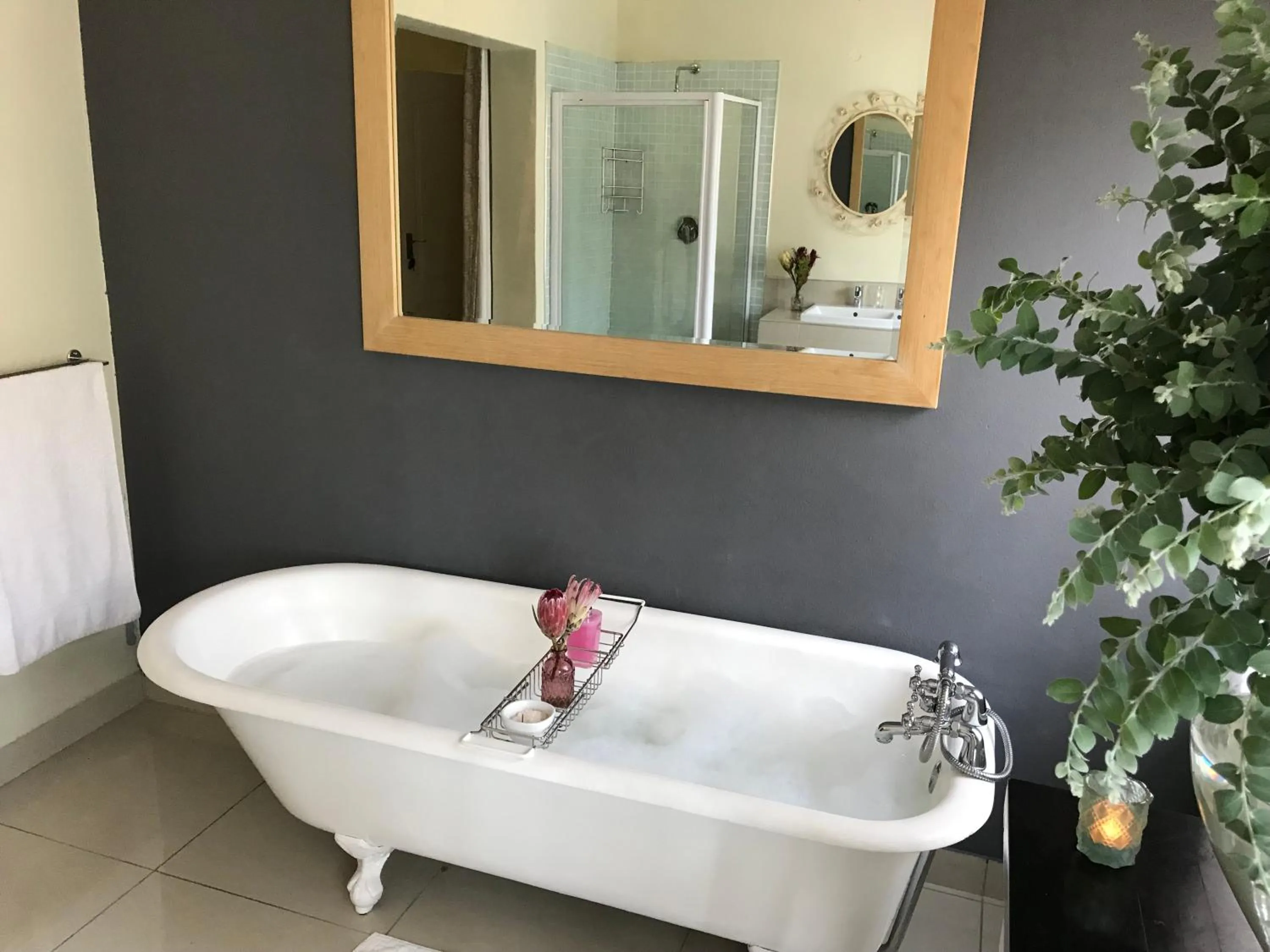 Hot Tub in Bishops GuestHouse