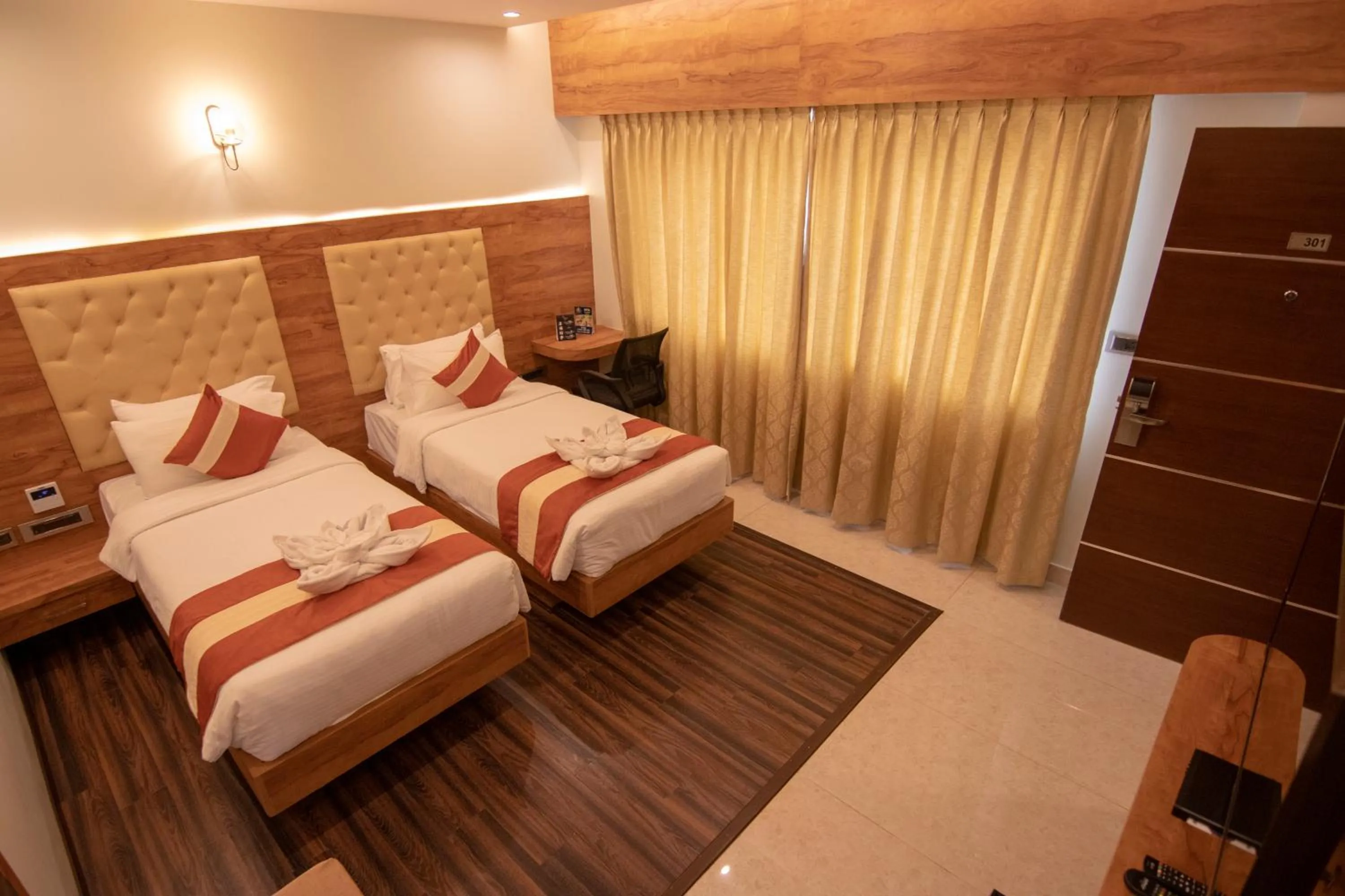 Bed in Royal Lotus View Resotel