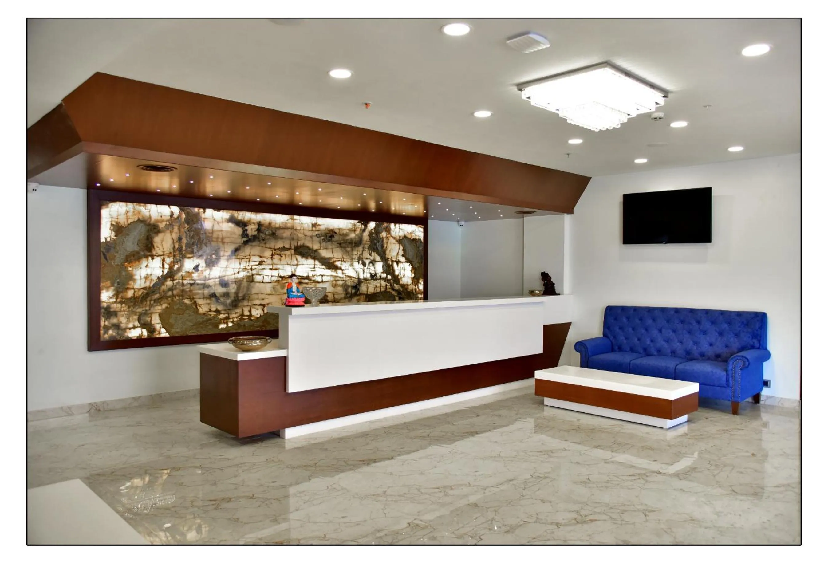 Lobby or reception in Royal Lotus View Resotel