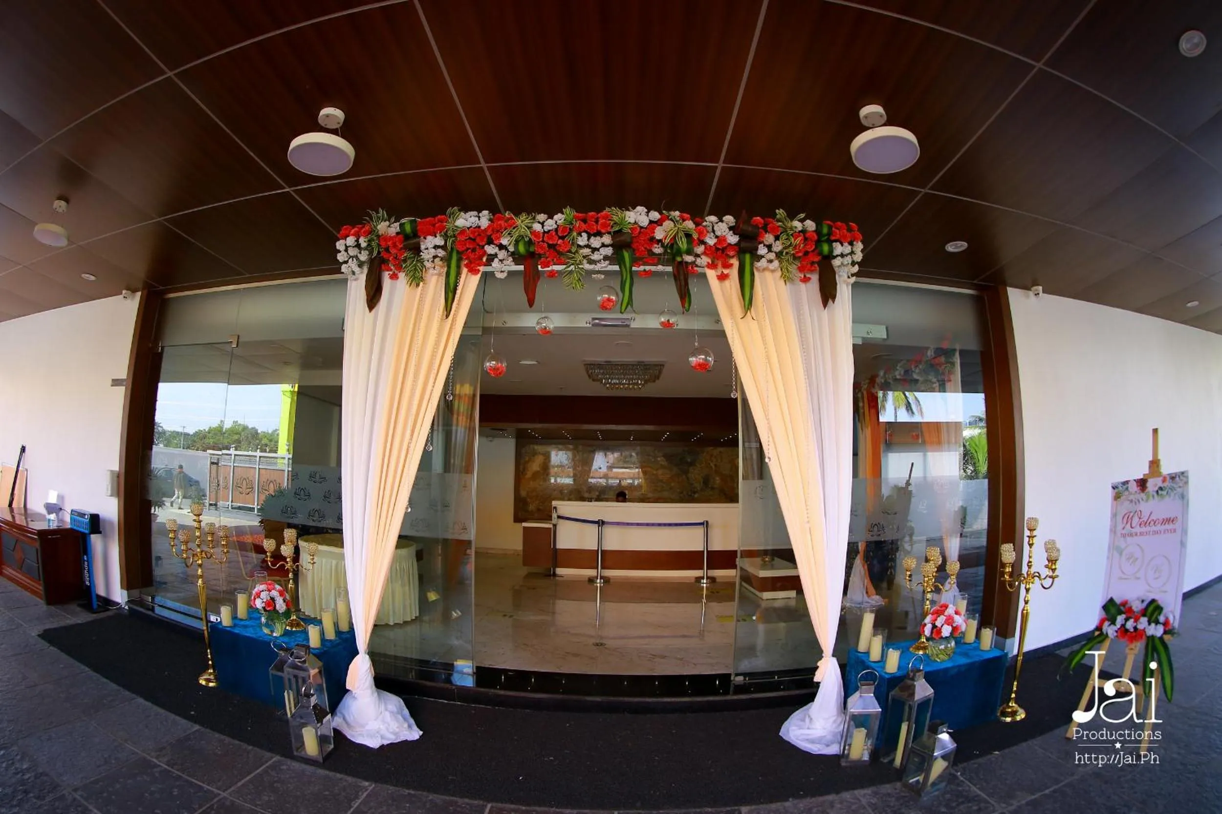 Facade/entrance in Royal Lotus View Resotel