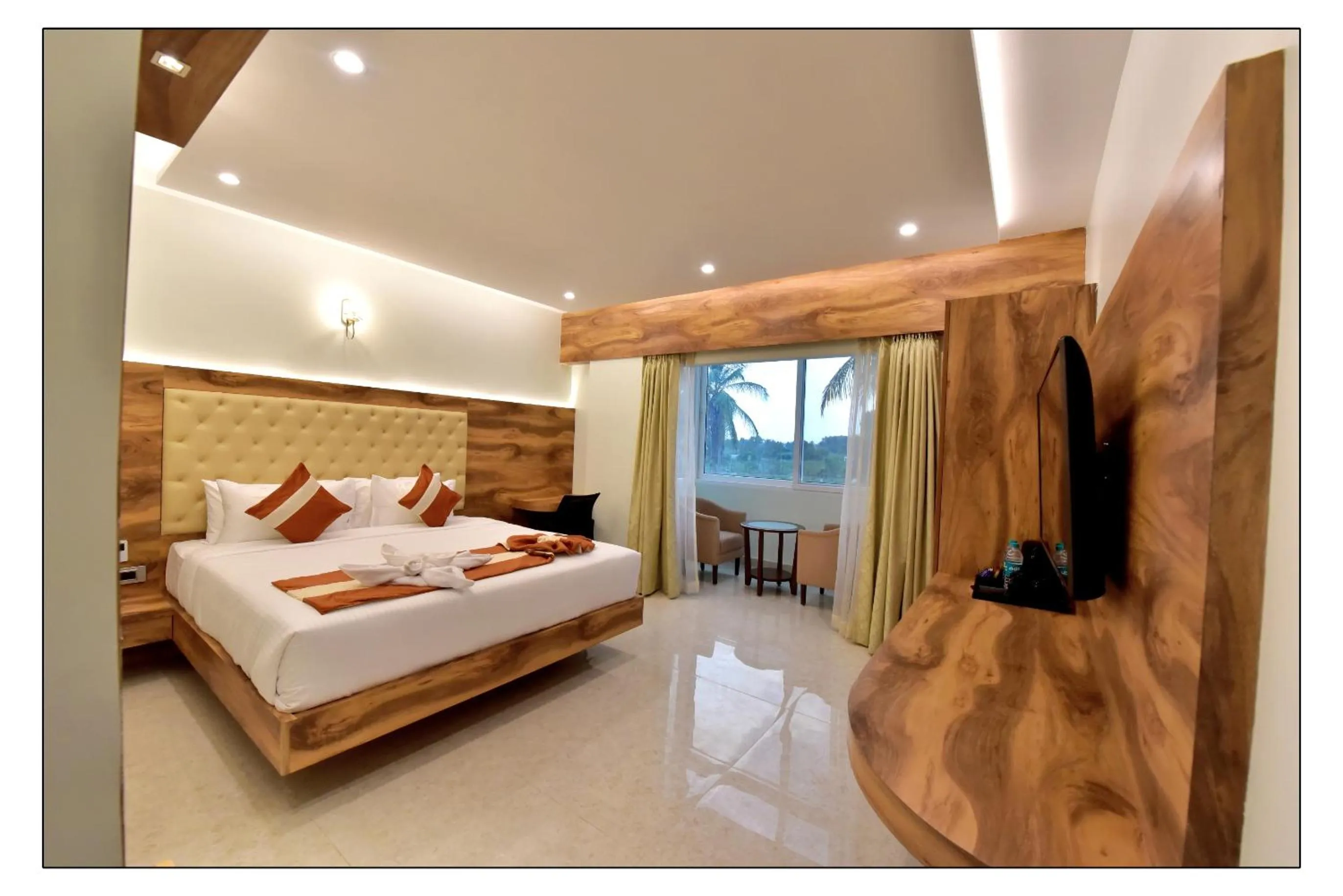 Bedroom, Bed in Royal Lotus View Resotel