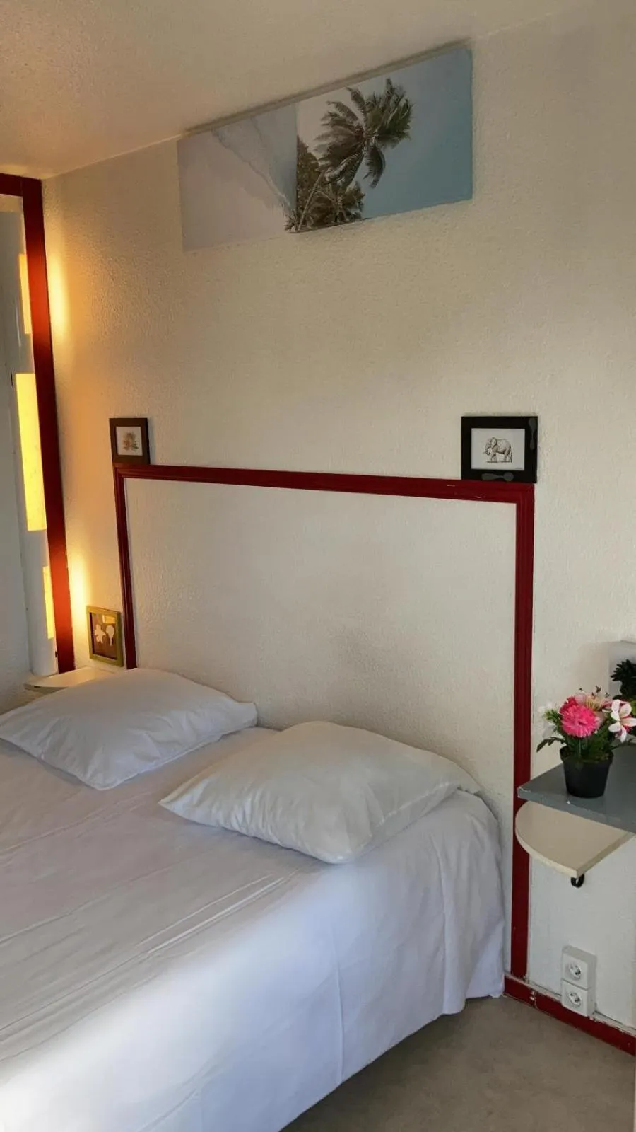 Bed in Nouvelle Classe Hotel