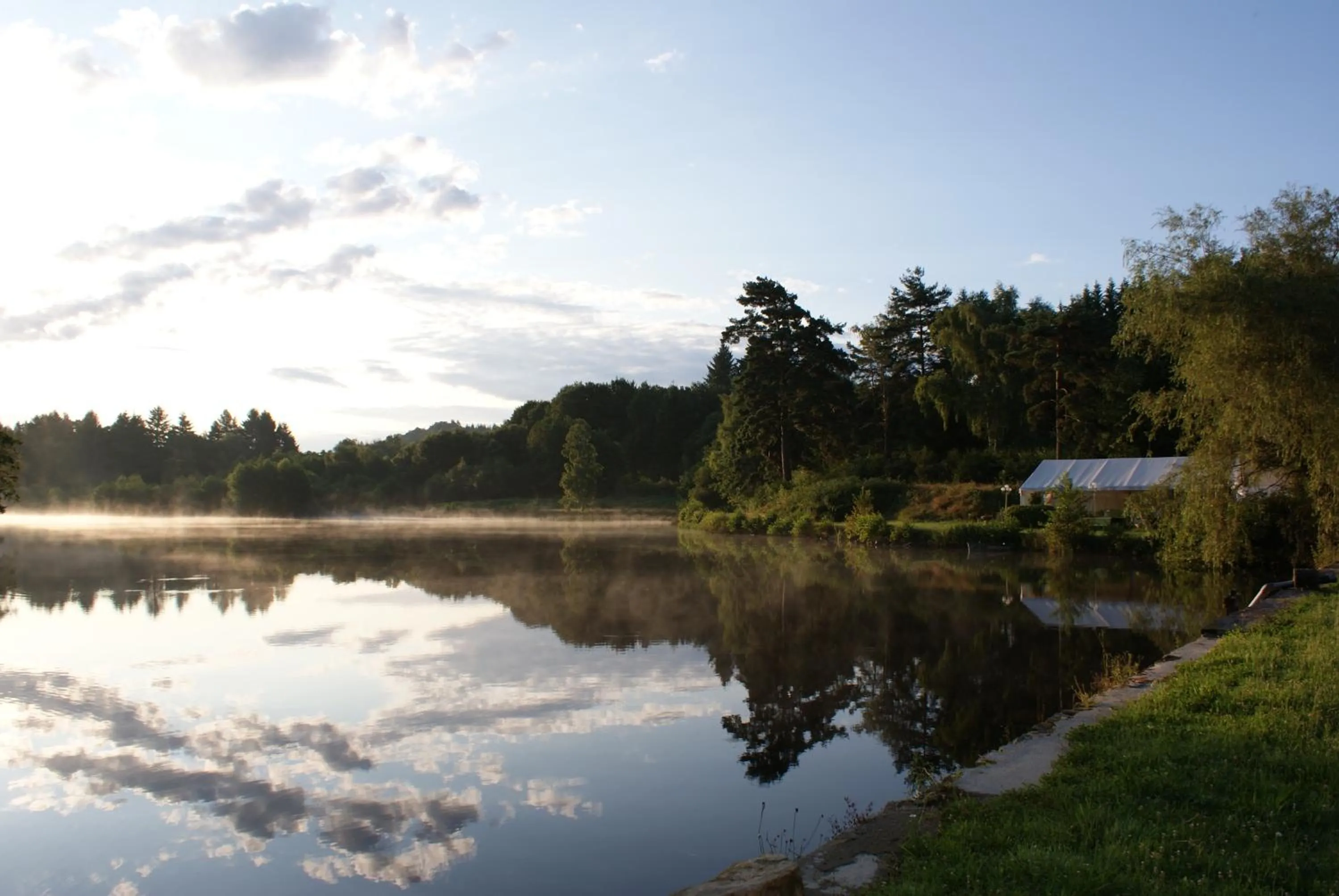 Property building in MOULIN DE LACHAUD - HOTEL et GITES