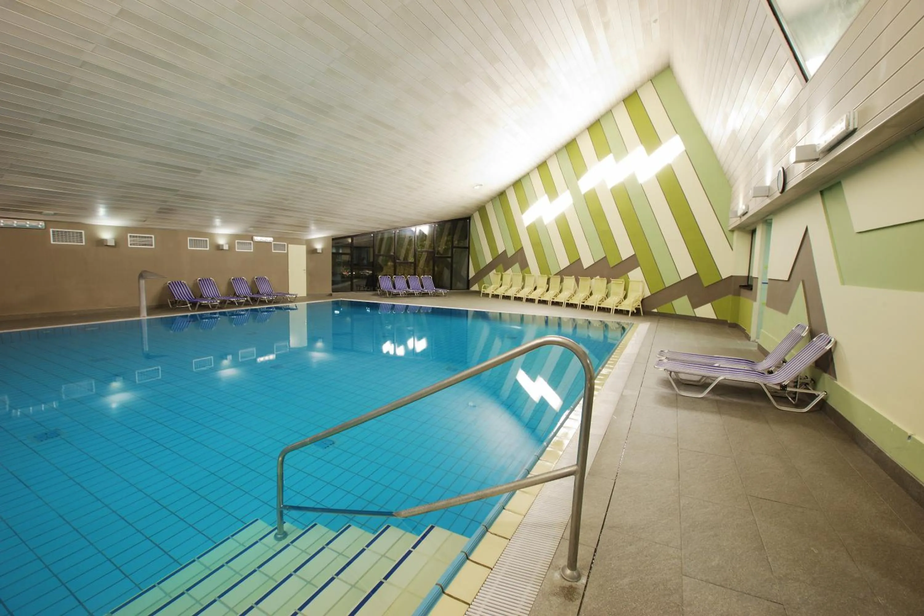 Swimming pool in Terme Olimia - Hotel Breza