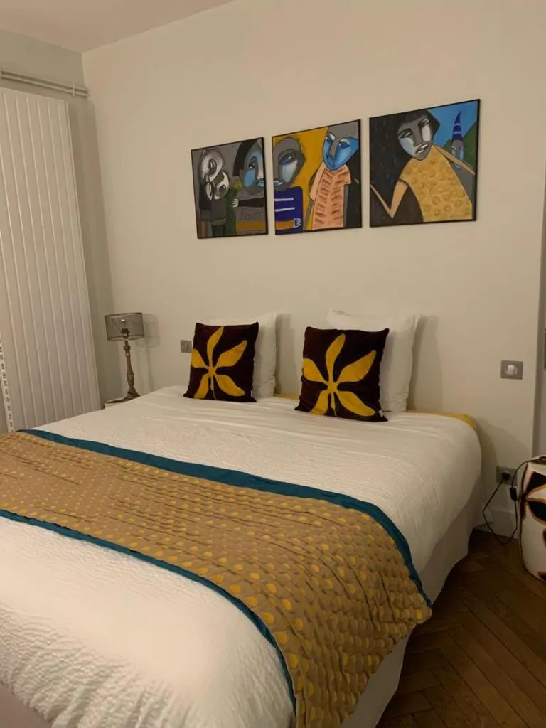 Bed in LA COUR CARREE - chambres d'hôtes