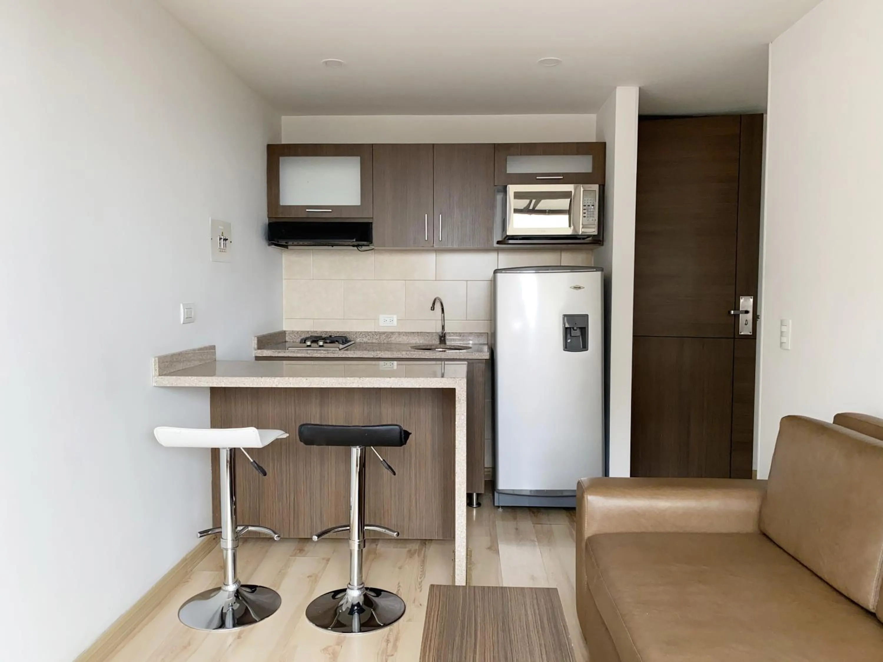 kitchen in Hotel Apartamentos Regency La Feria