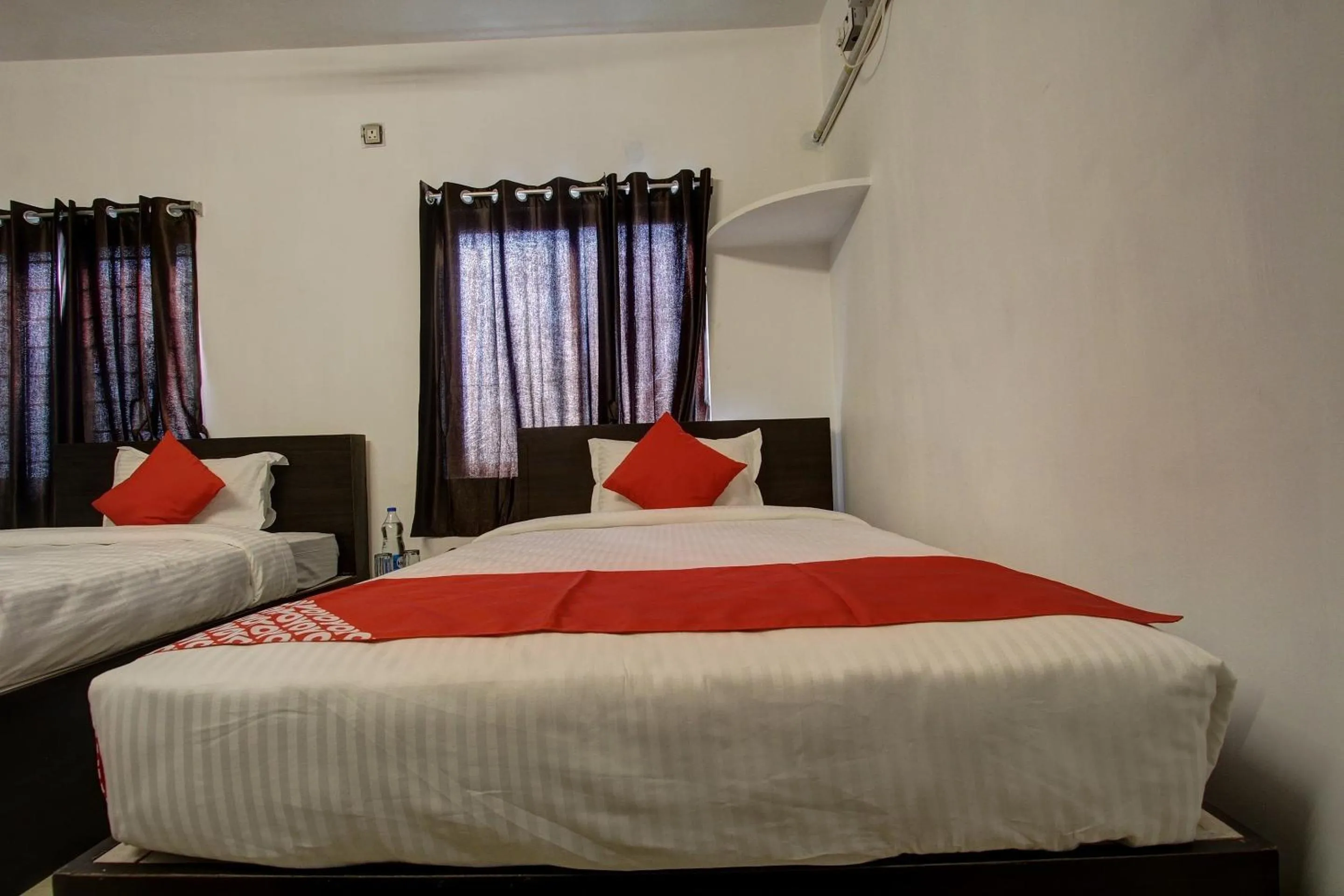 Bedroom, Bed in Hotel O by OYO roomz