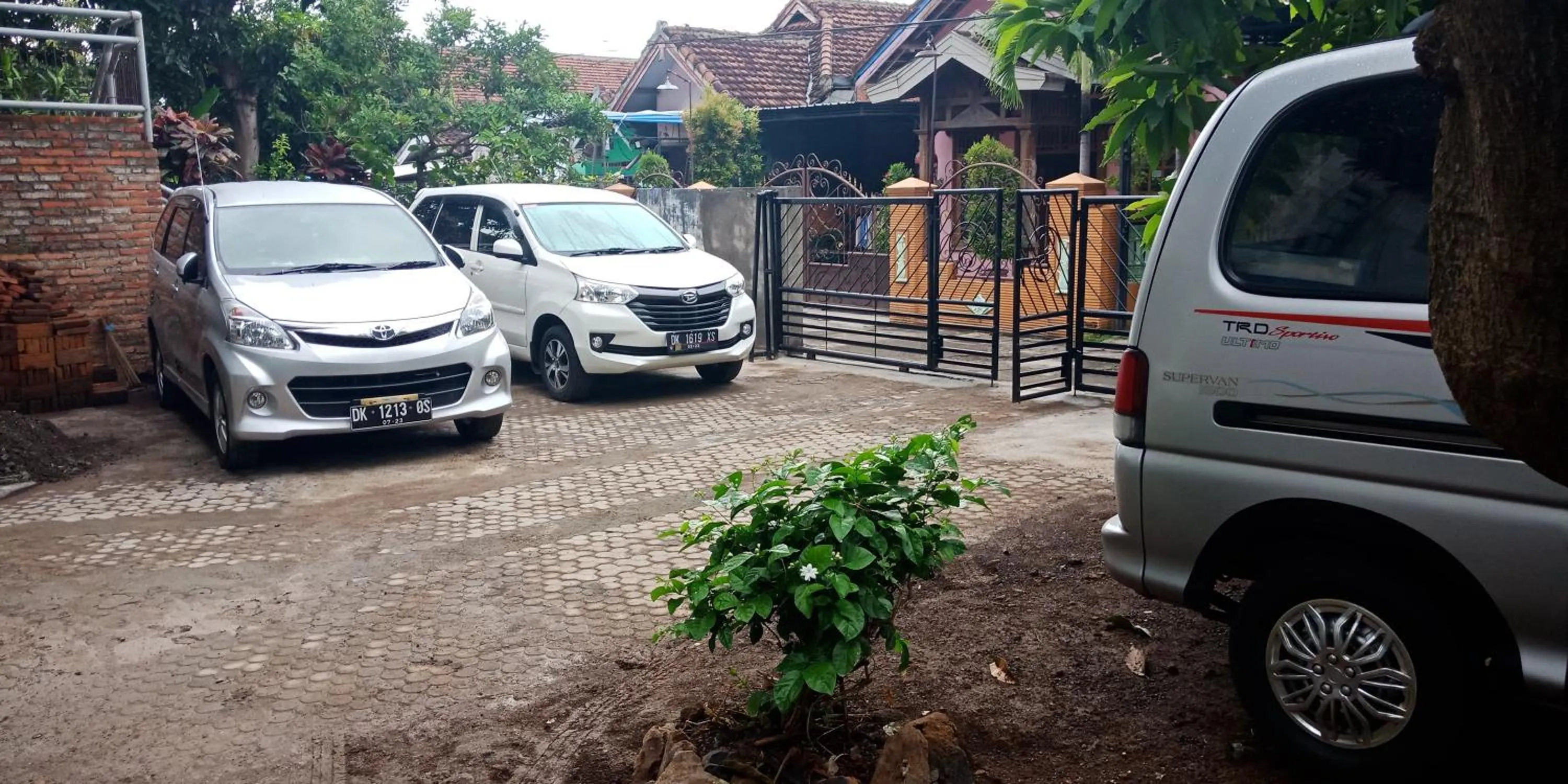 Garden in Cheap Inn Banyuwangi
