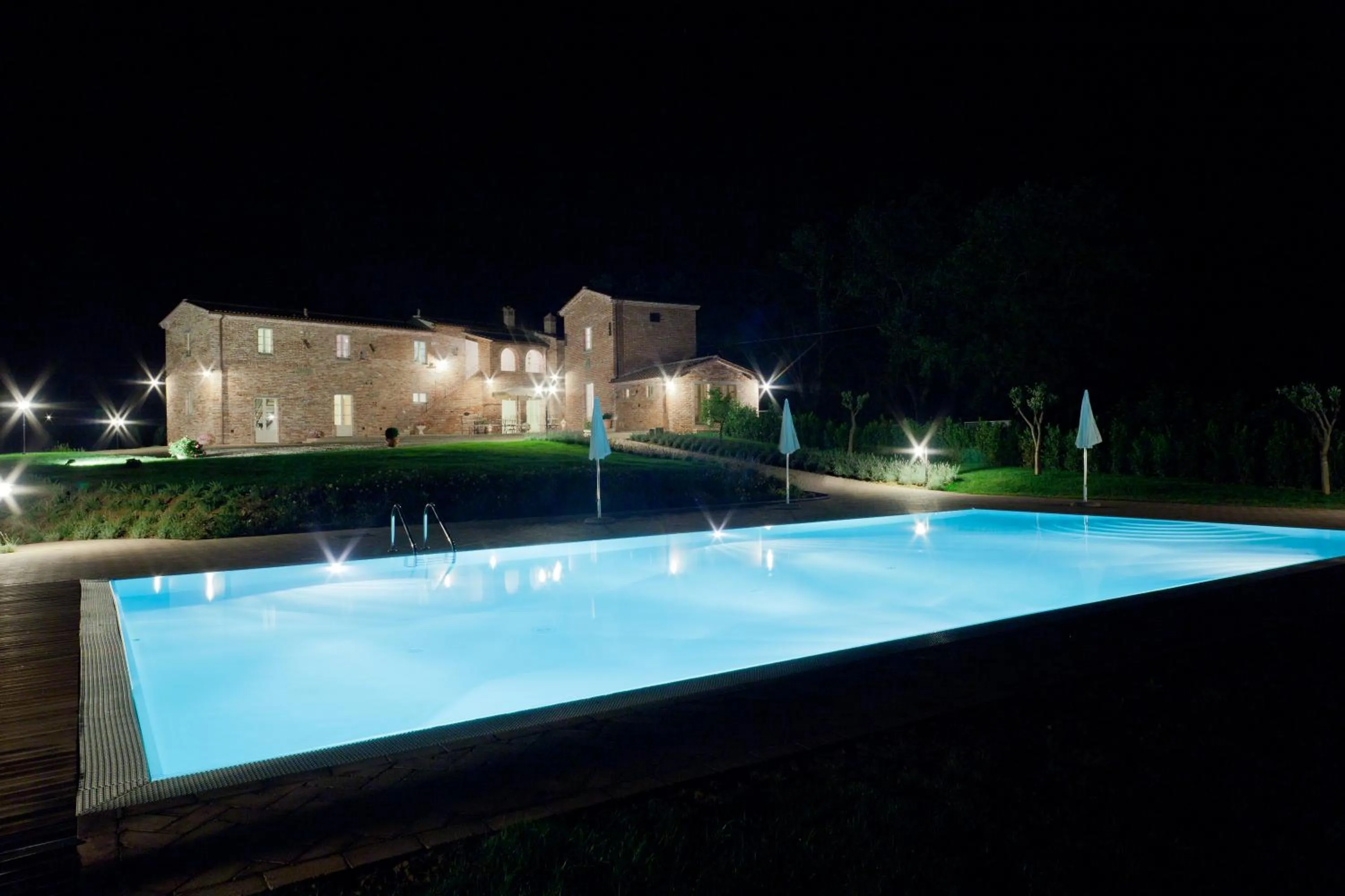 Swimming pool in Casale Cardini