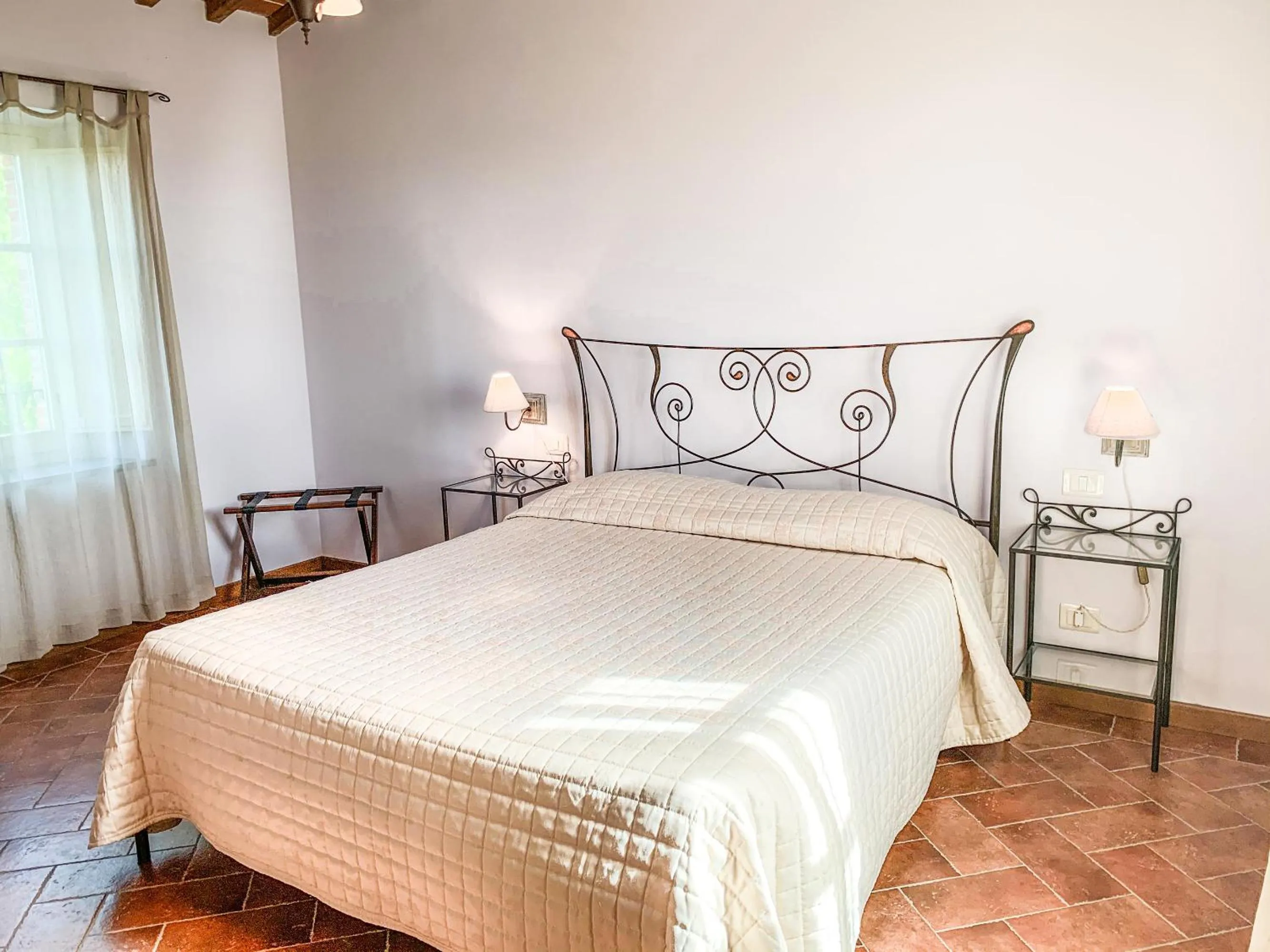 Photo of the whole room in Casale Cardini