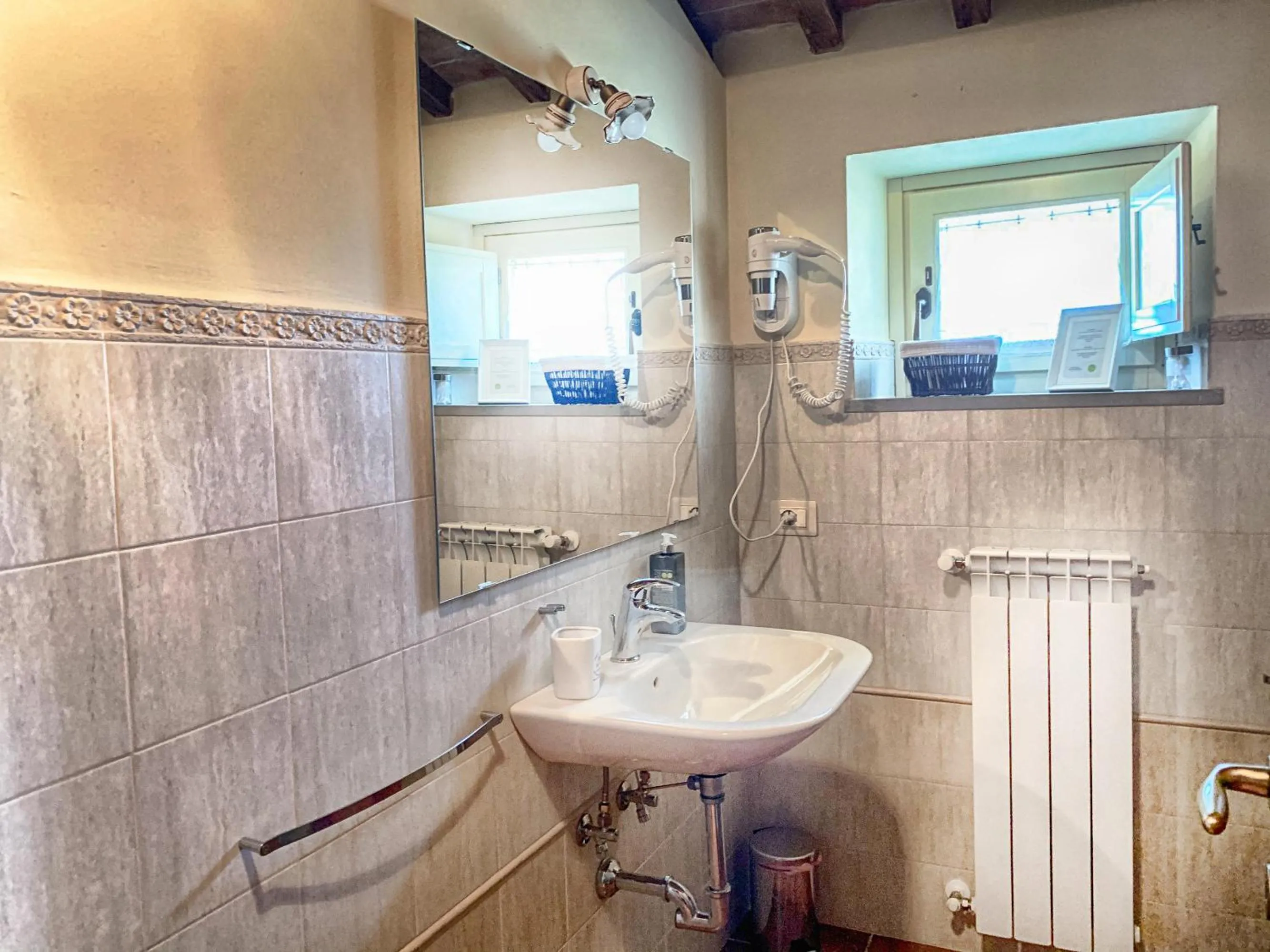 Bathroom in Casale Cardini