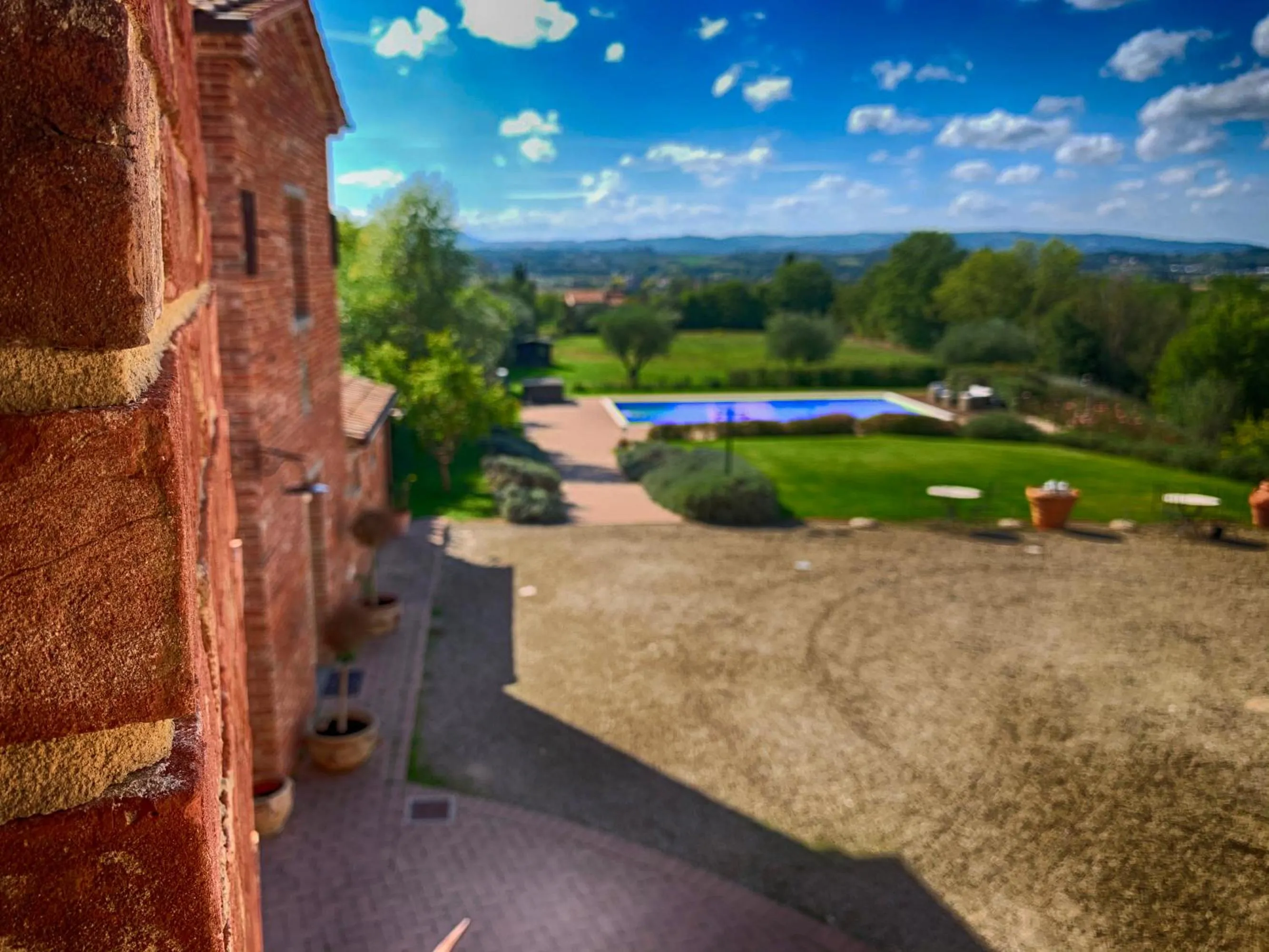 Pool view in Casale Cardini