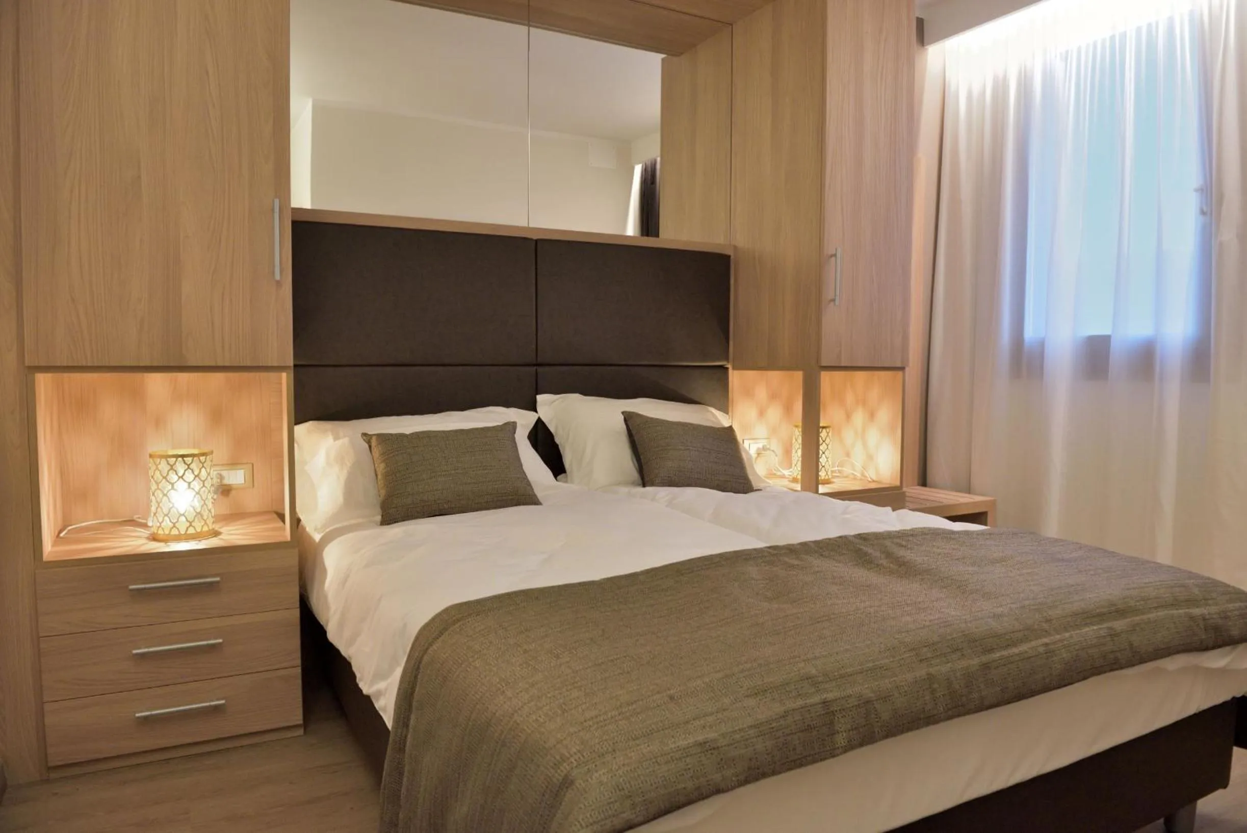 Photo of the whole room, Bed in Residence Al Barcon