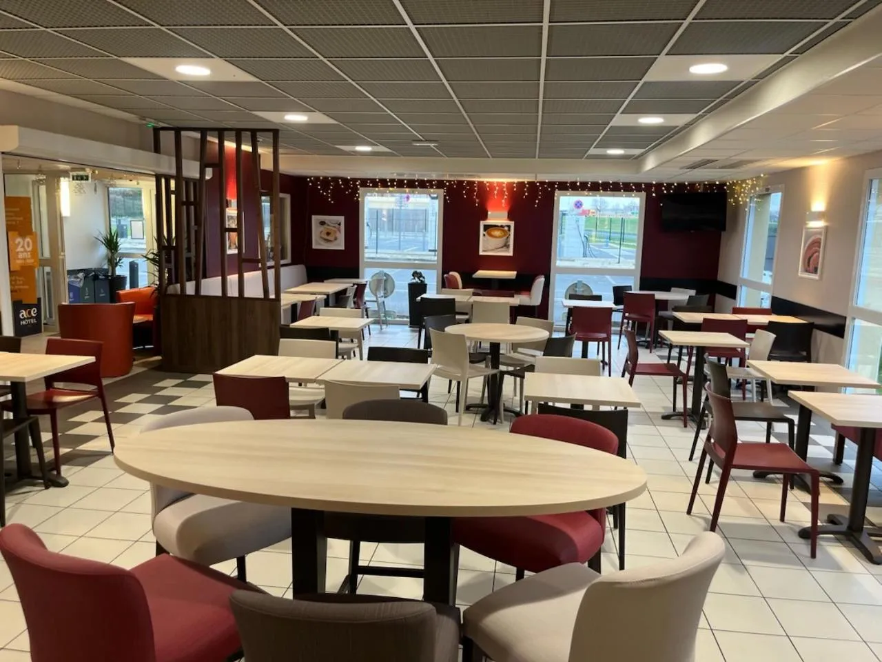 Breakfast in Ace Hotel Chateauroux Déols