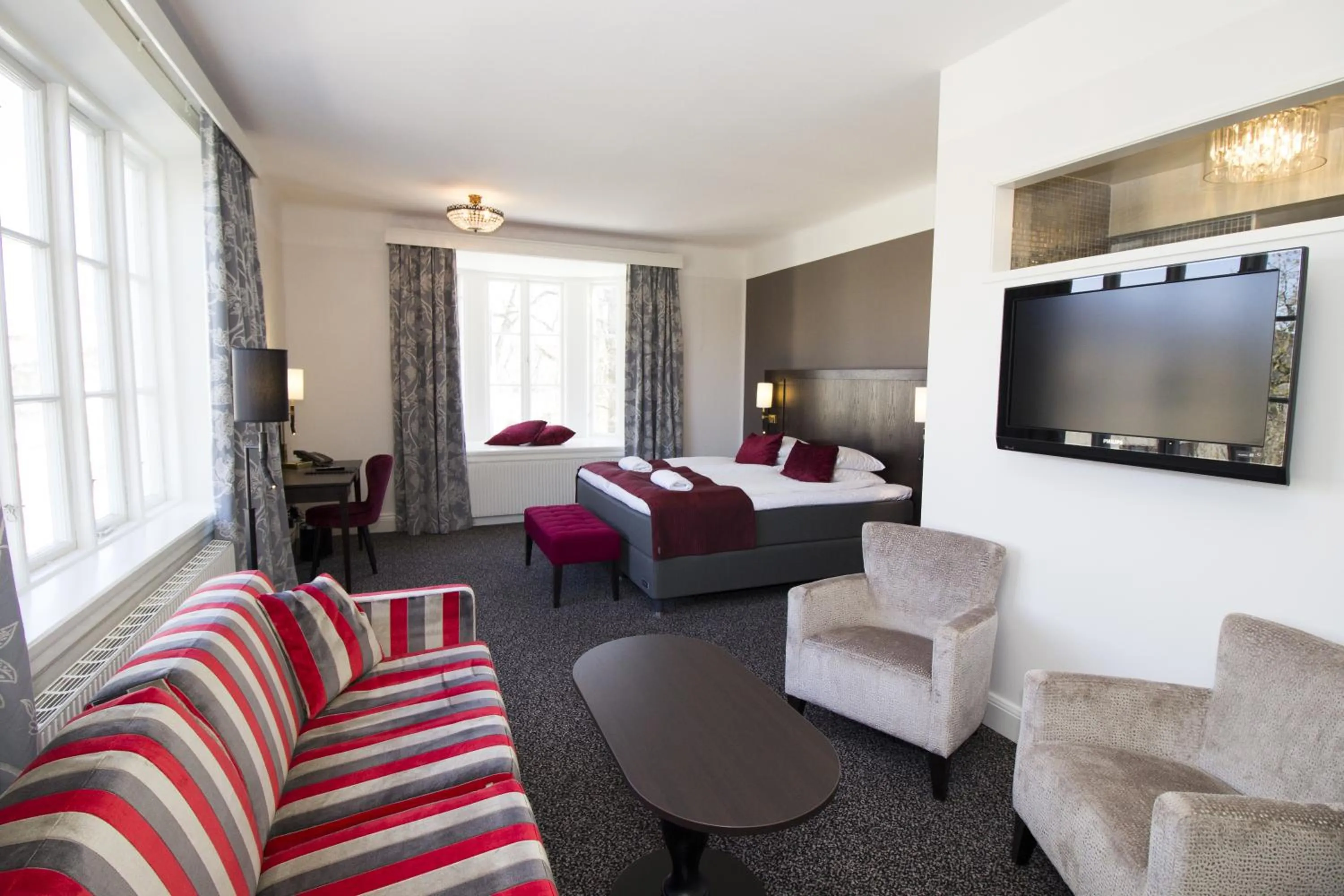 Day, Bed in Grand Hotel Alingsås