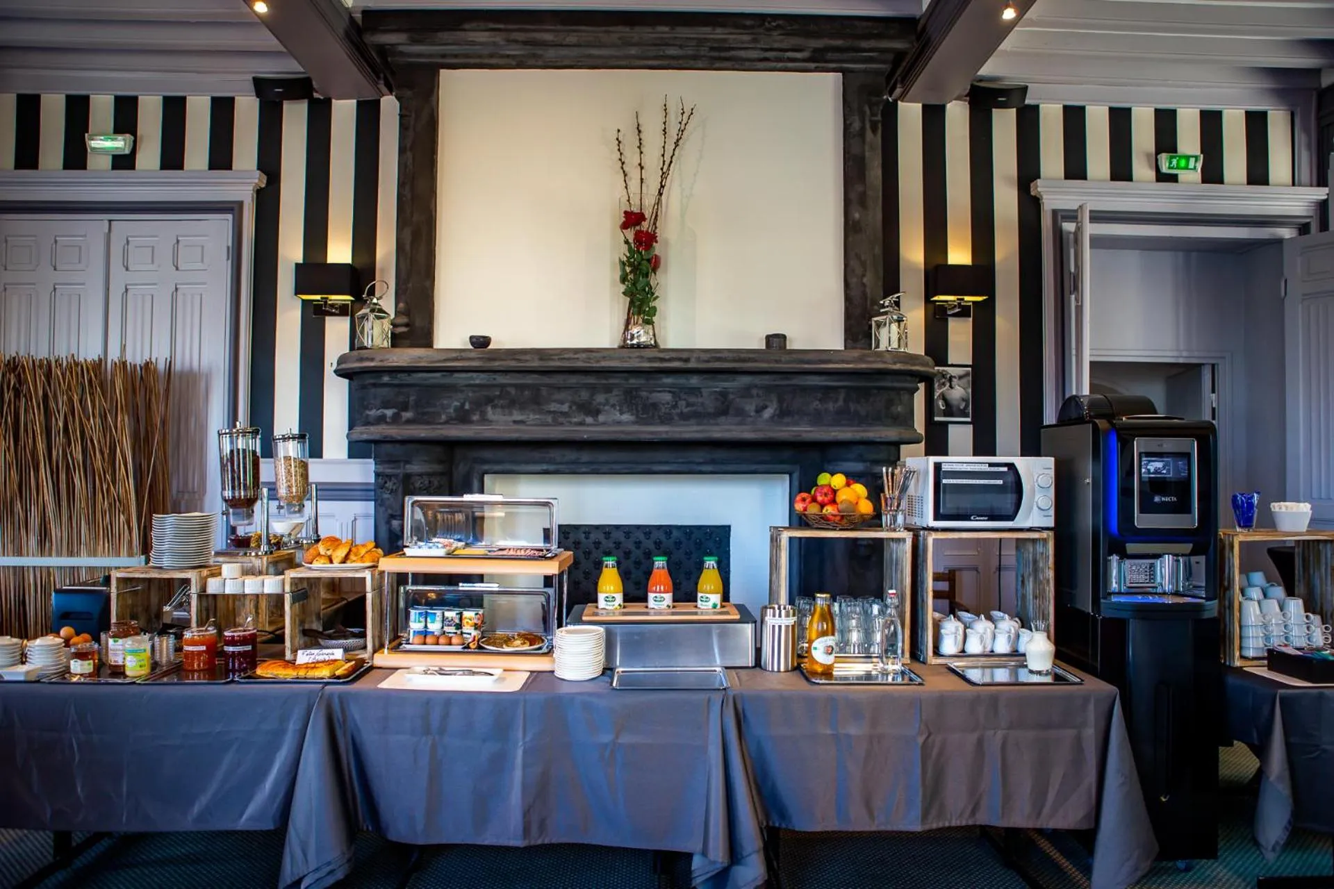 Breakfast in La Villa Andry