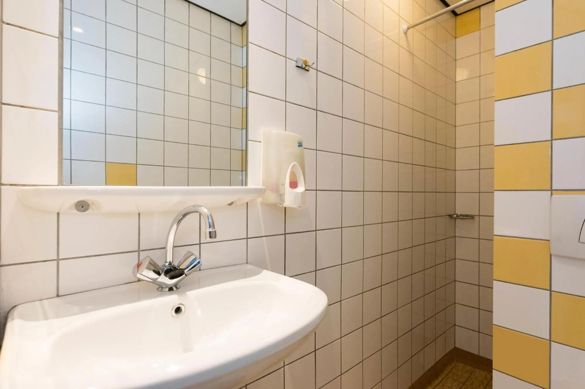 Bathroom in Euphemia Budget Old City Canal Zone