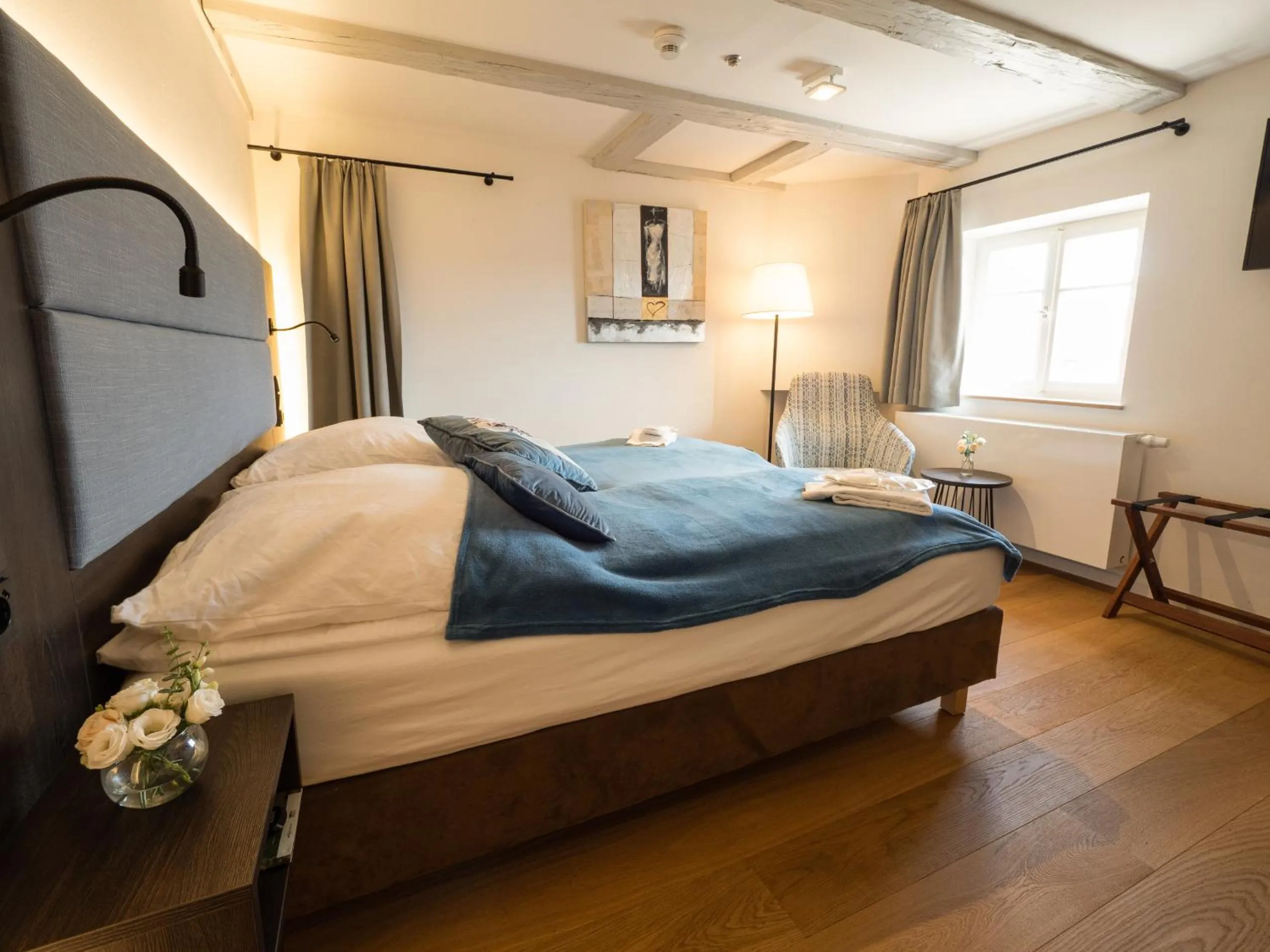 Bedroom, Bed in Hotel Burg Abenberg