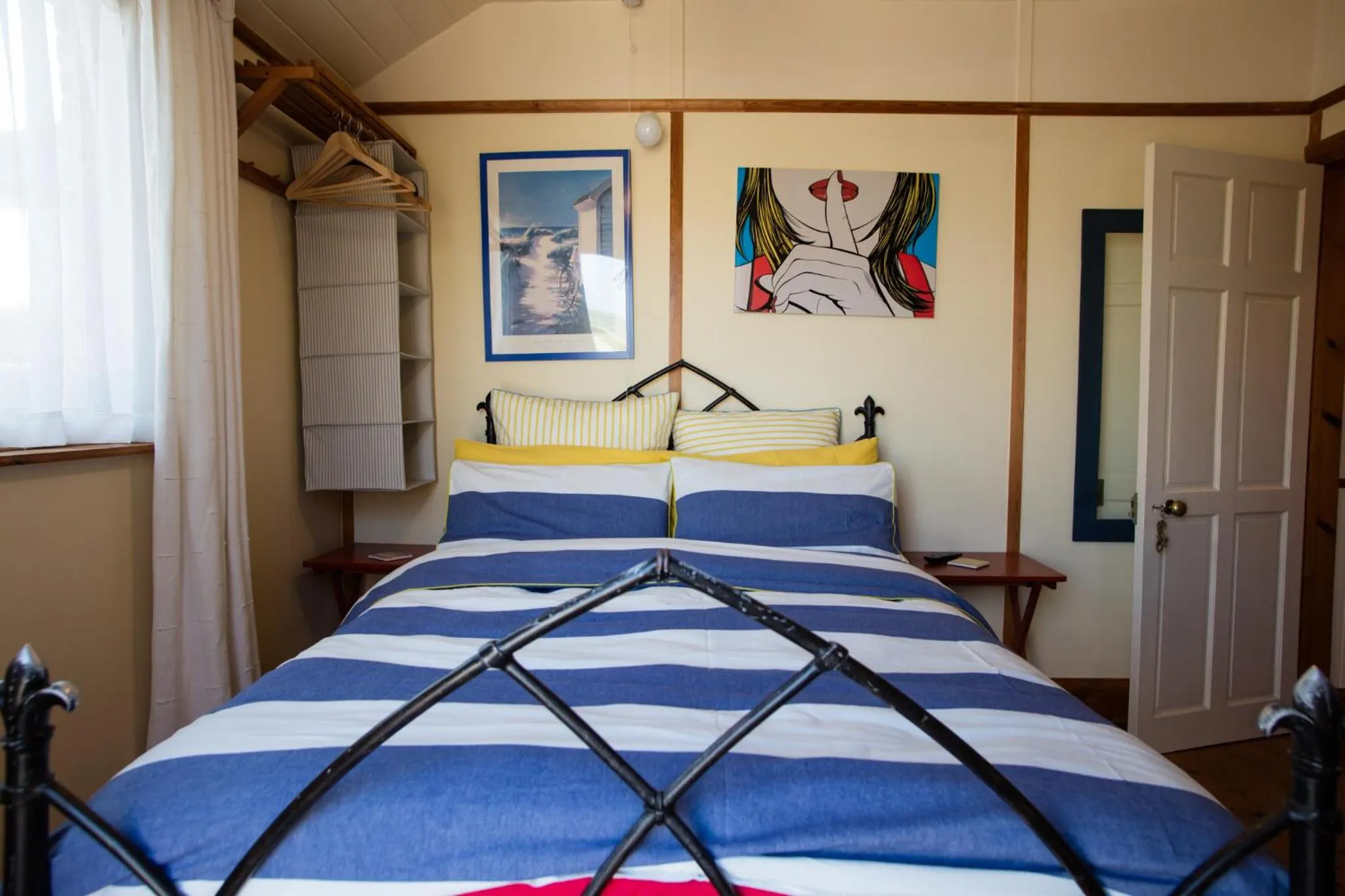 Bed in Heatherbell Cottage Guest Accommodation