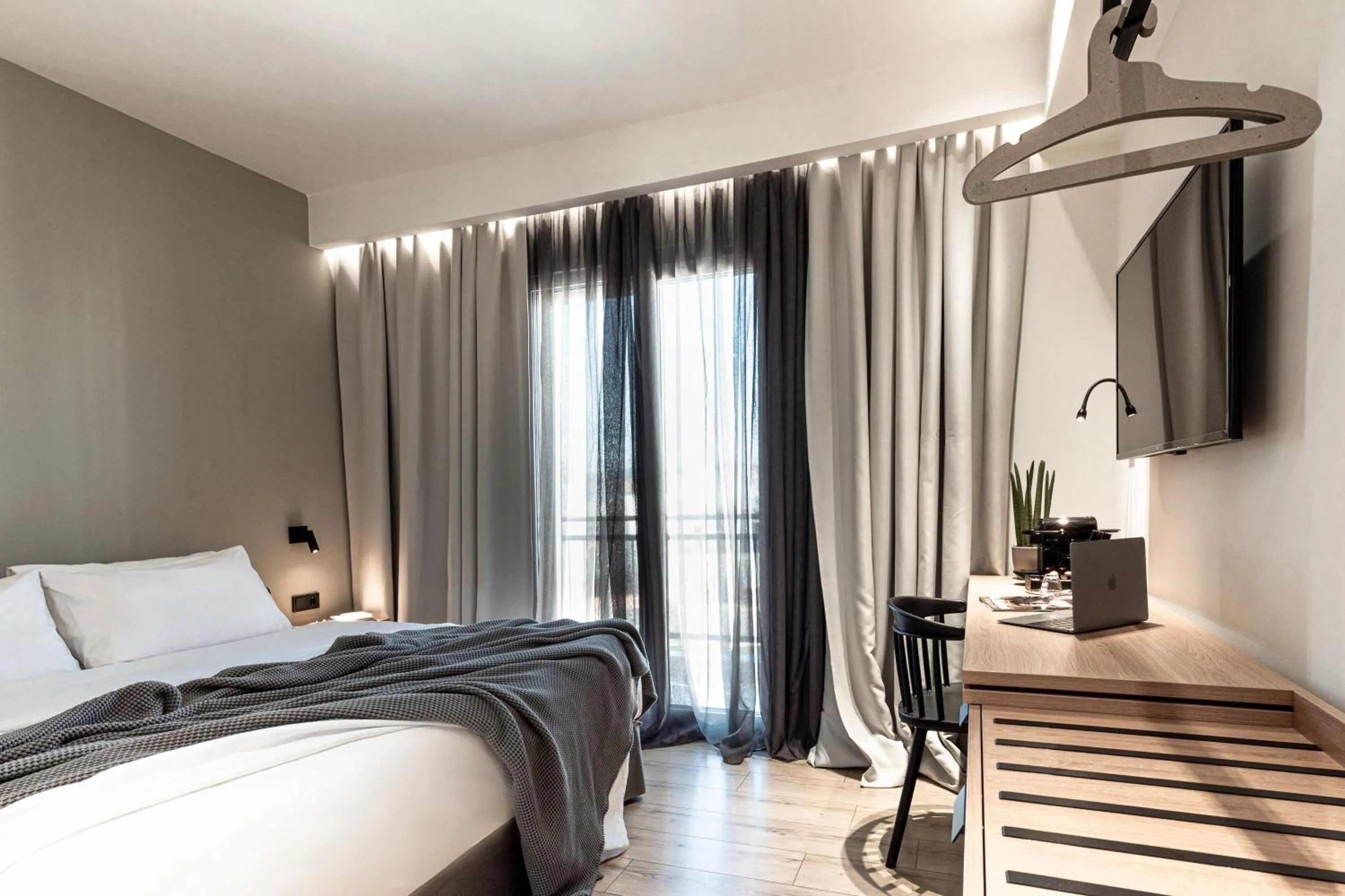 Seating area, Bed in 31 Doors Hotel