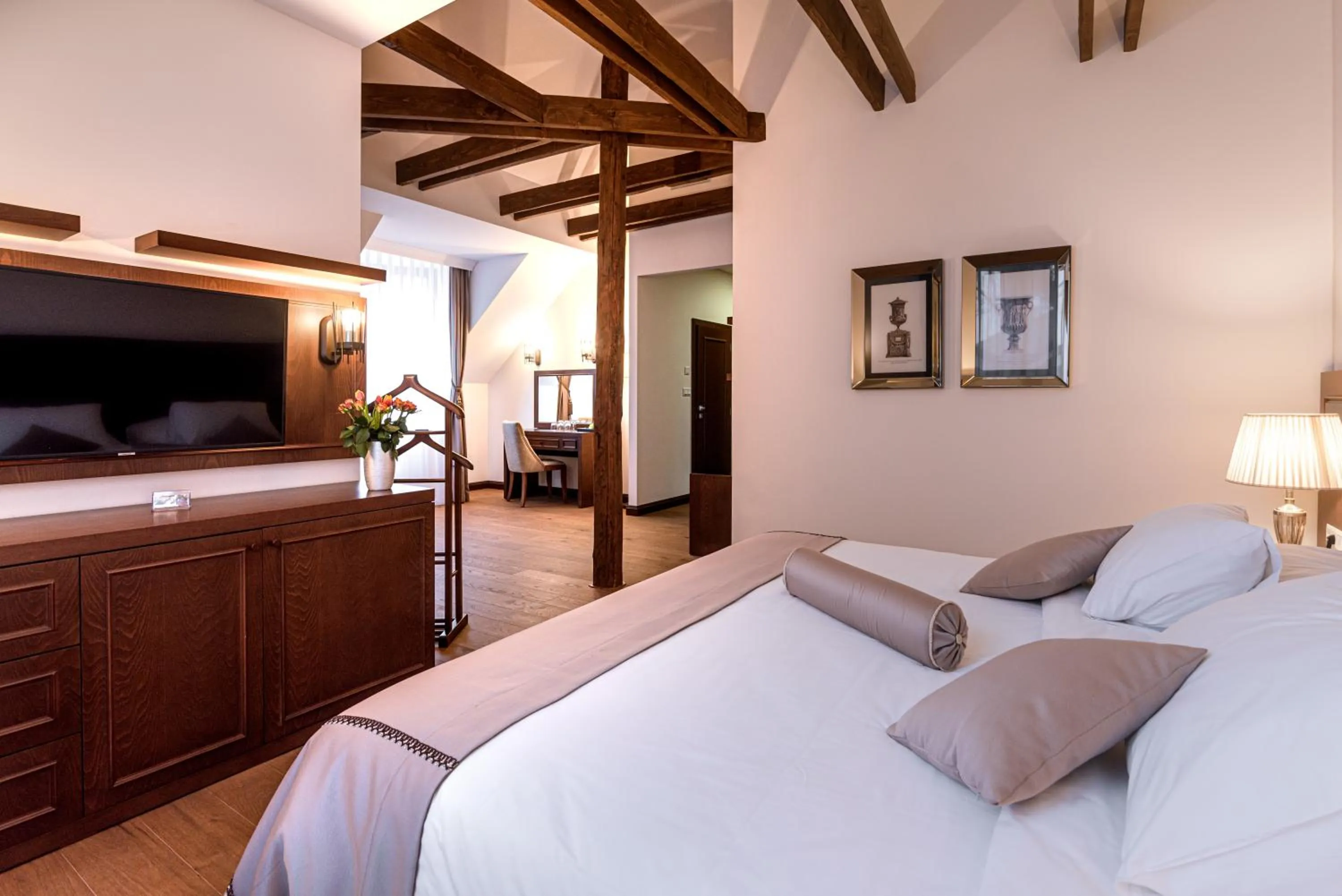 TV and multimedia, Bed in Hotel Michael's Palace