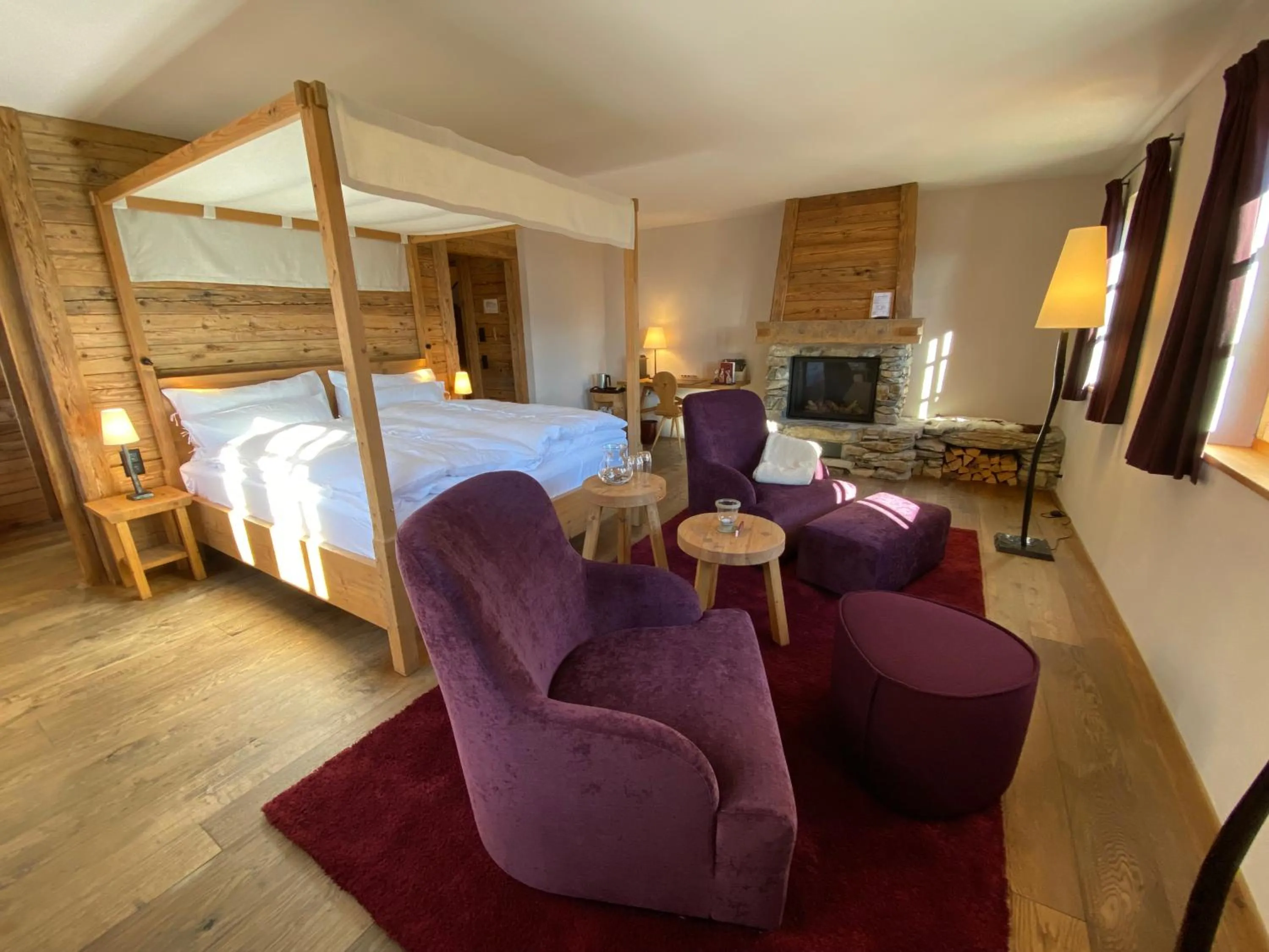 Bedroom, Bed in Maiensässhotel Guarda Val