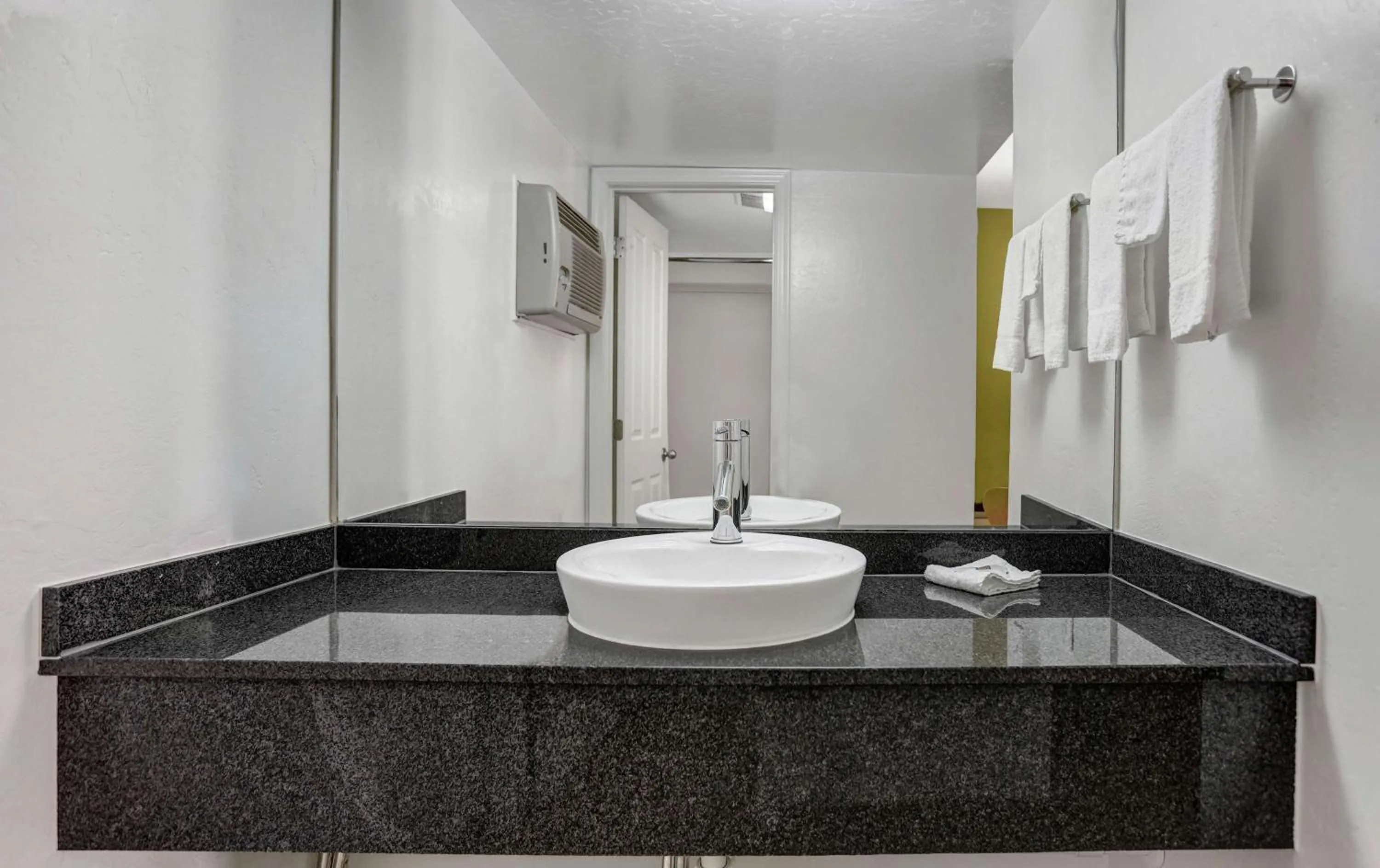 Bathroom in Motel 6-Payson, AZ