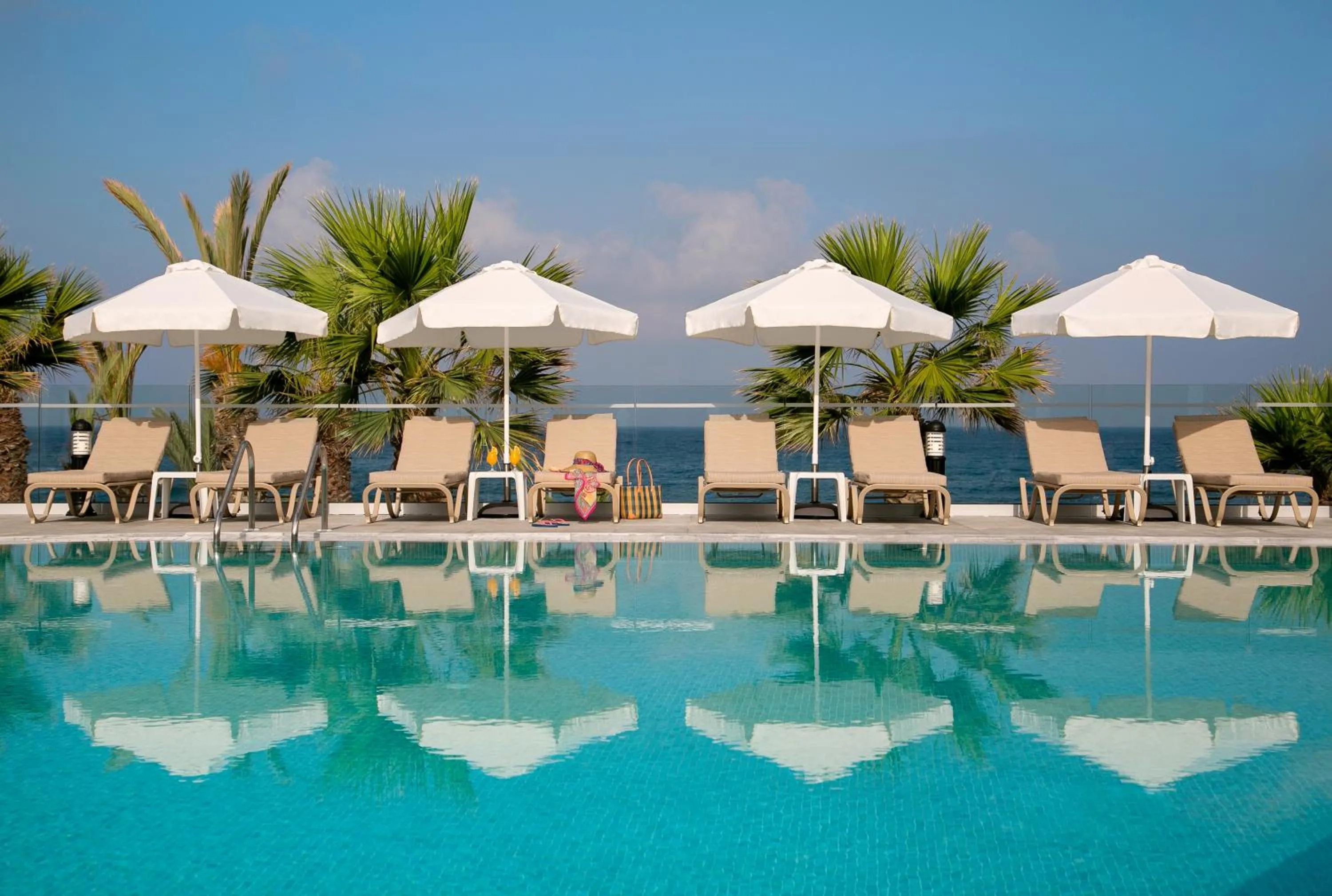 Swimming pool in Louis Paphos Breeze