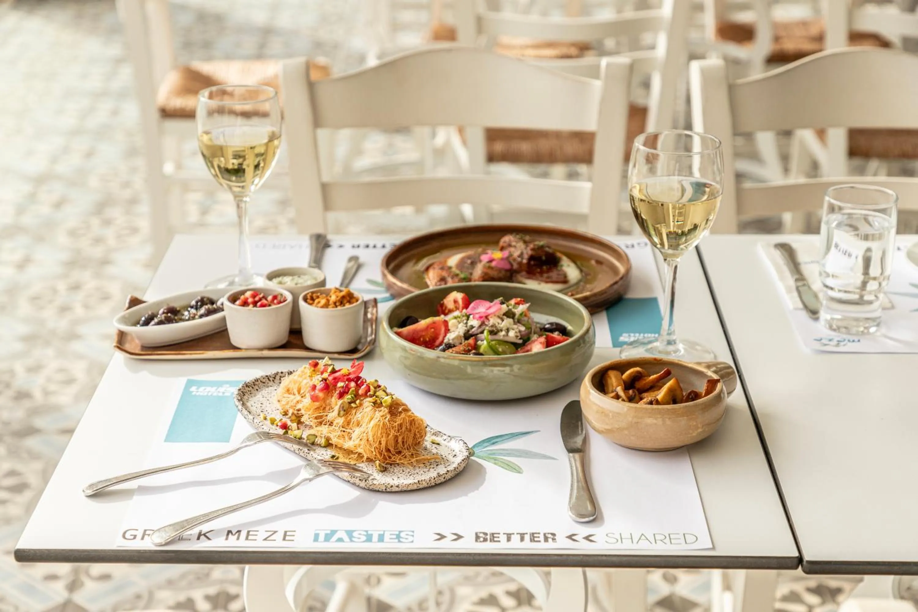 Restaurant/places to eat in Louis Paphos Breeze