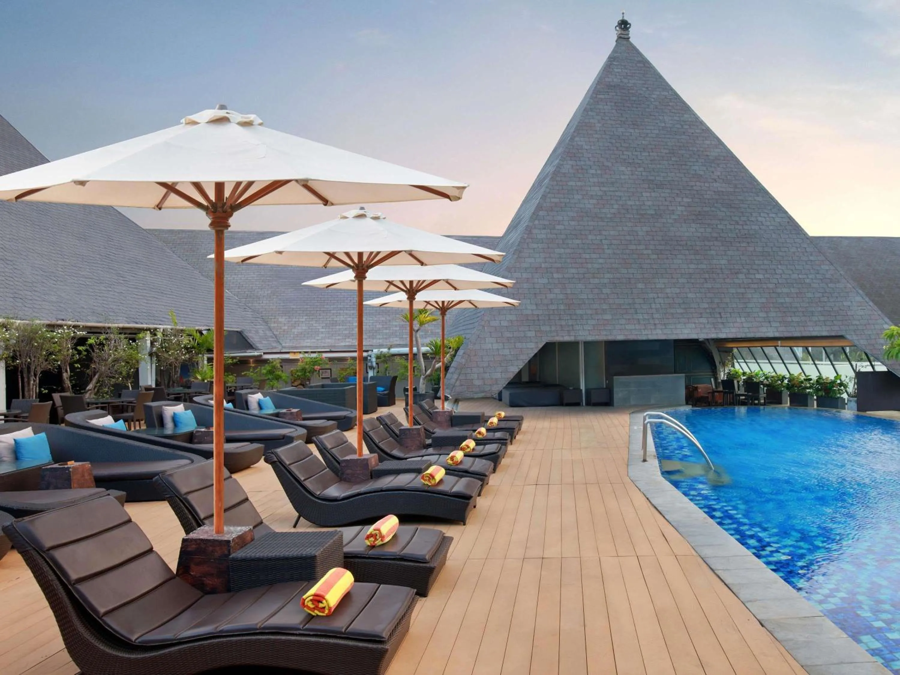 Pool view in The Kuta Beach Heritage Hotel - Managed by Accor