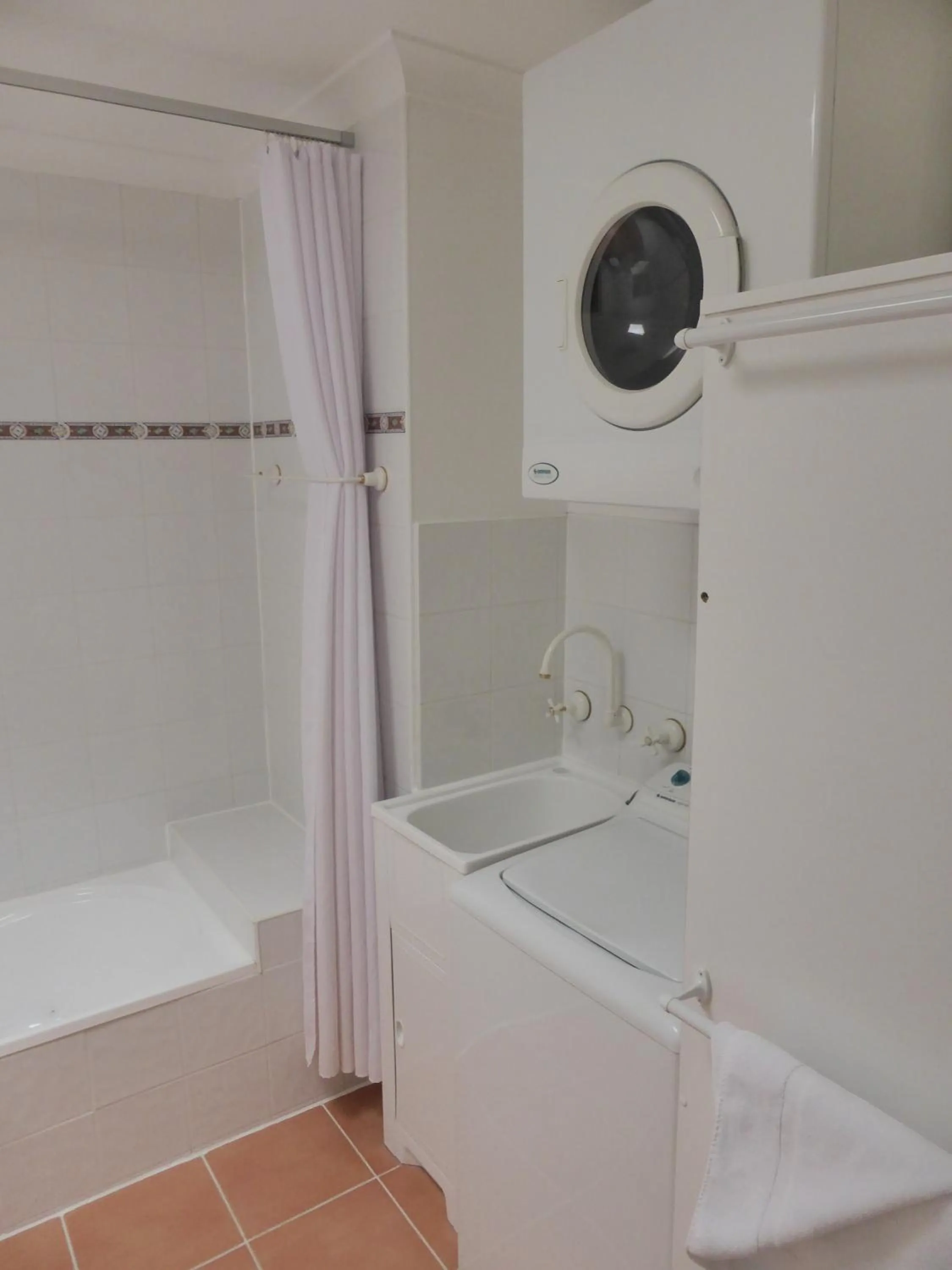 Bathroom in Lifestyle Apartments at Ferntree