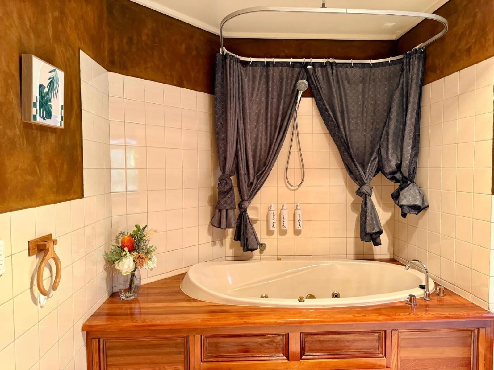 Bathroom in Forget Me Not Cottages