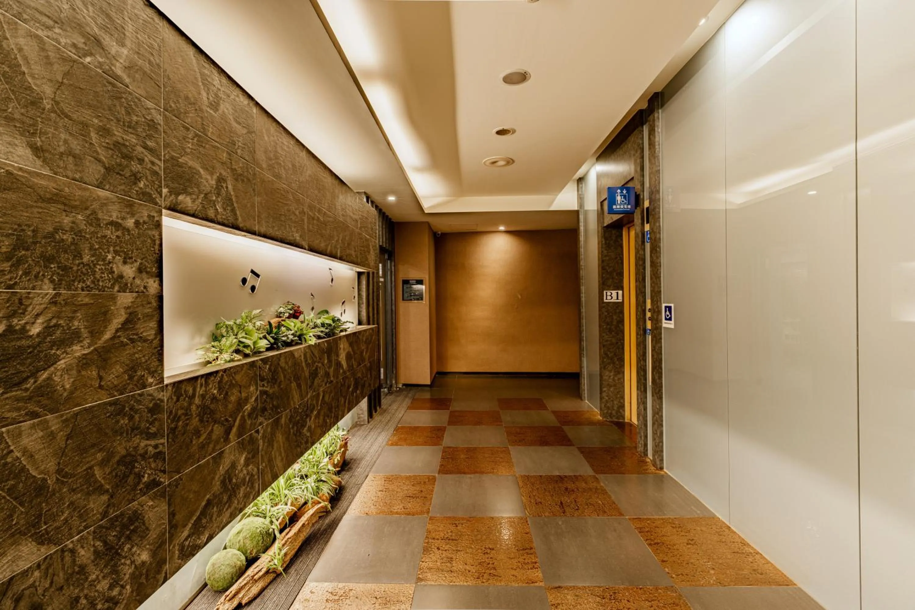 elevator in Hotel Geight Taipei