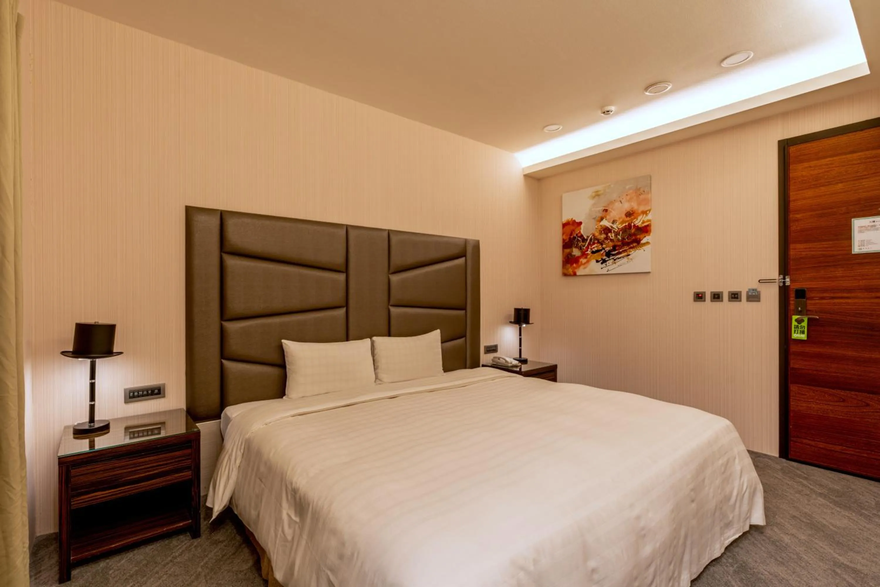 Photo of the whole room, Bed in Hotel Geight Taipei