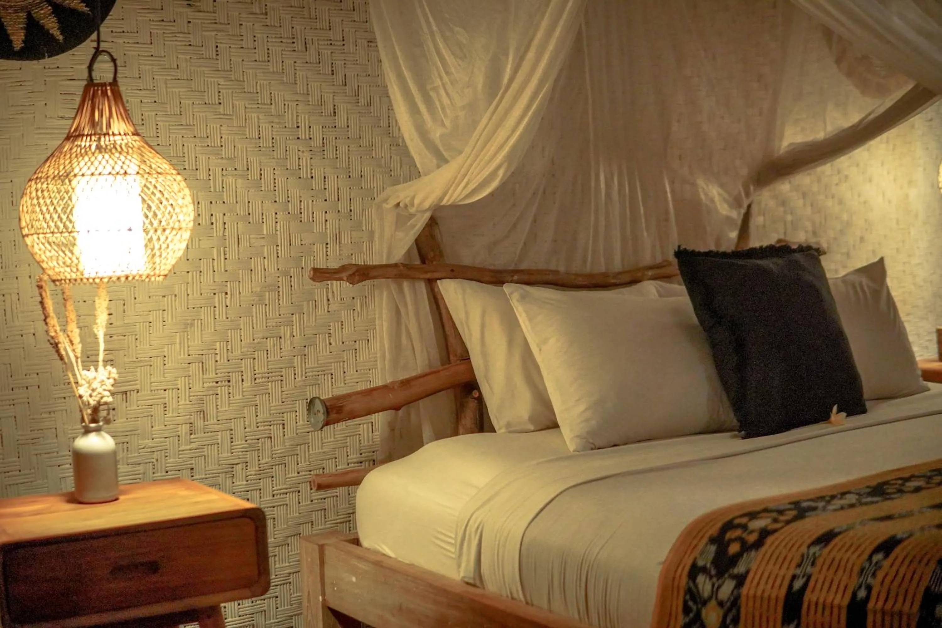 Bed in The Calmtree Bungalows