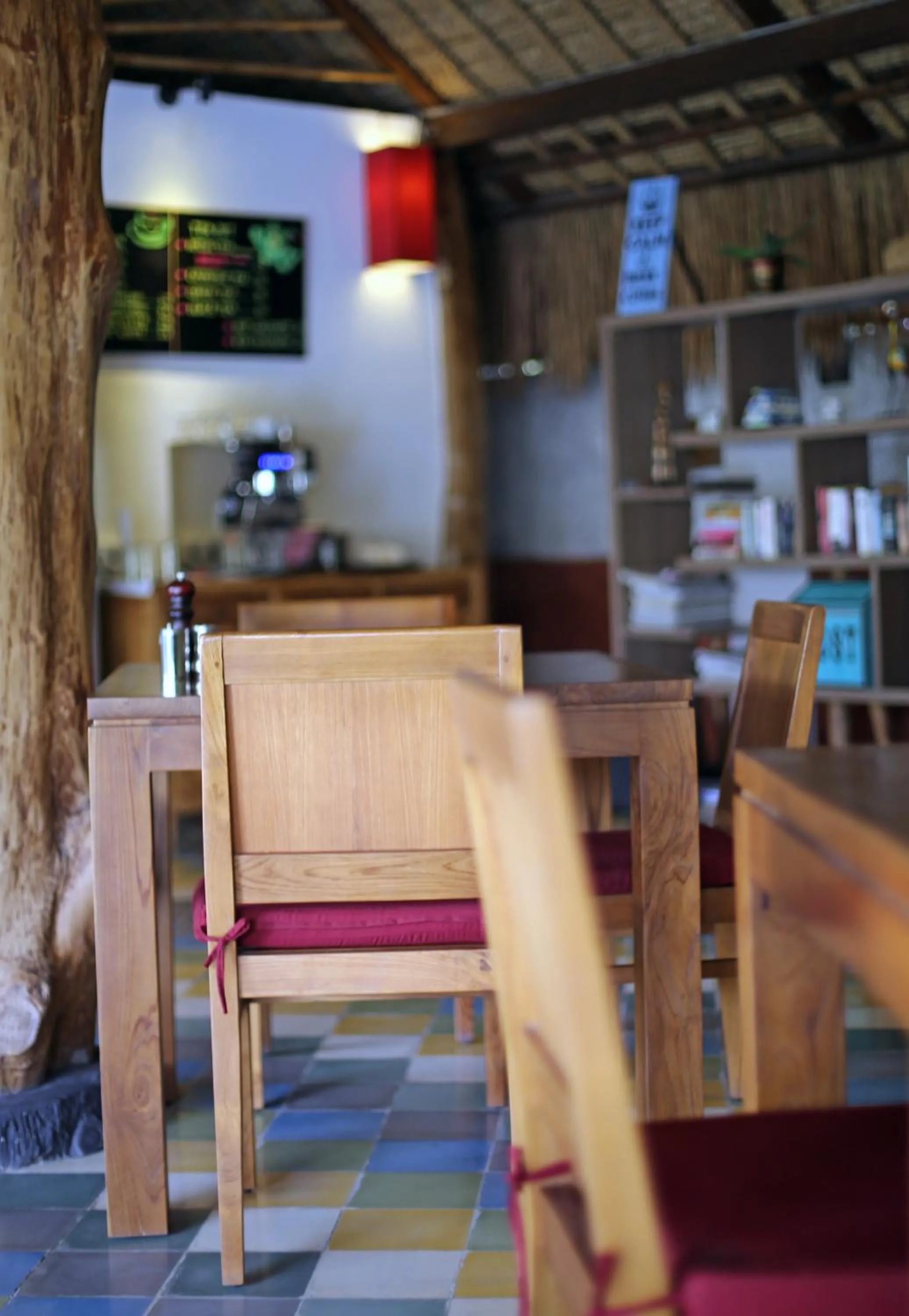 Restaurant/places to eat in The Calmtree Bungalows