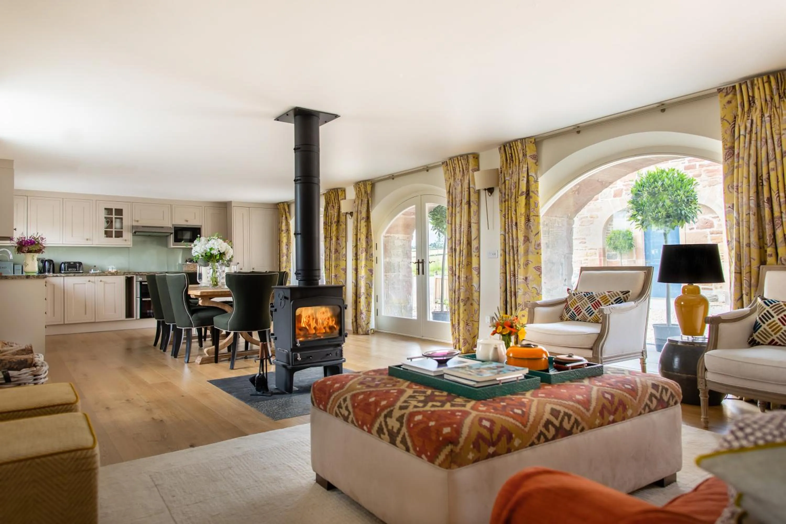 Deluxe Three-Bedroom Cottage in Newhall Mains