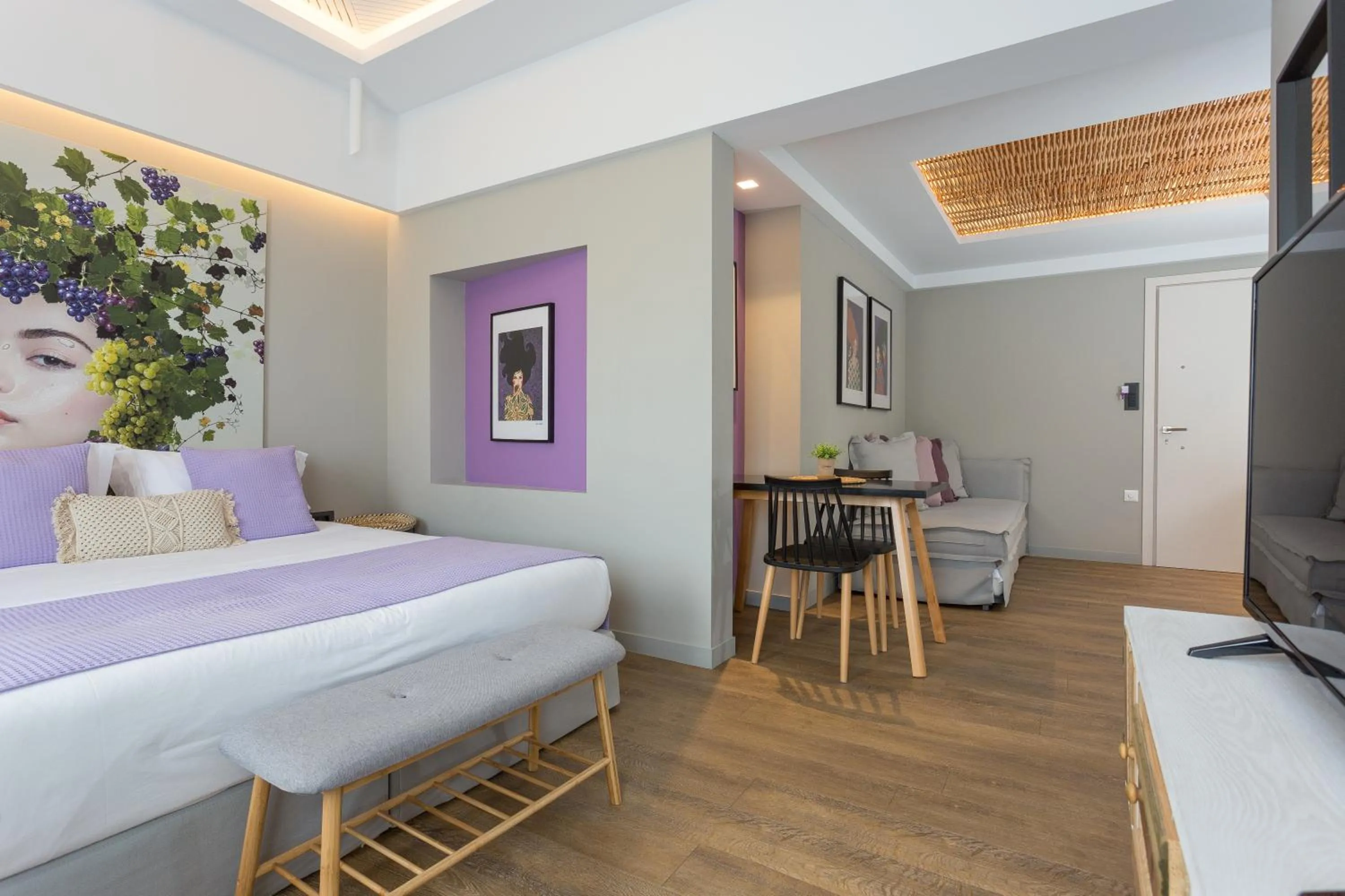 Photo of the whole room, Bed in Artree Suites