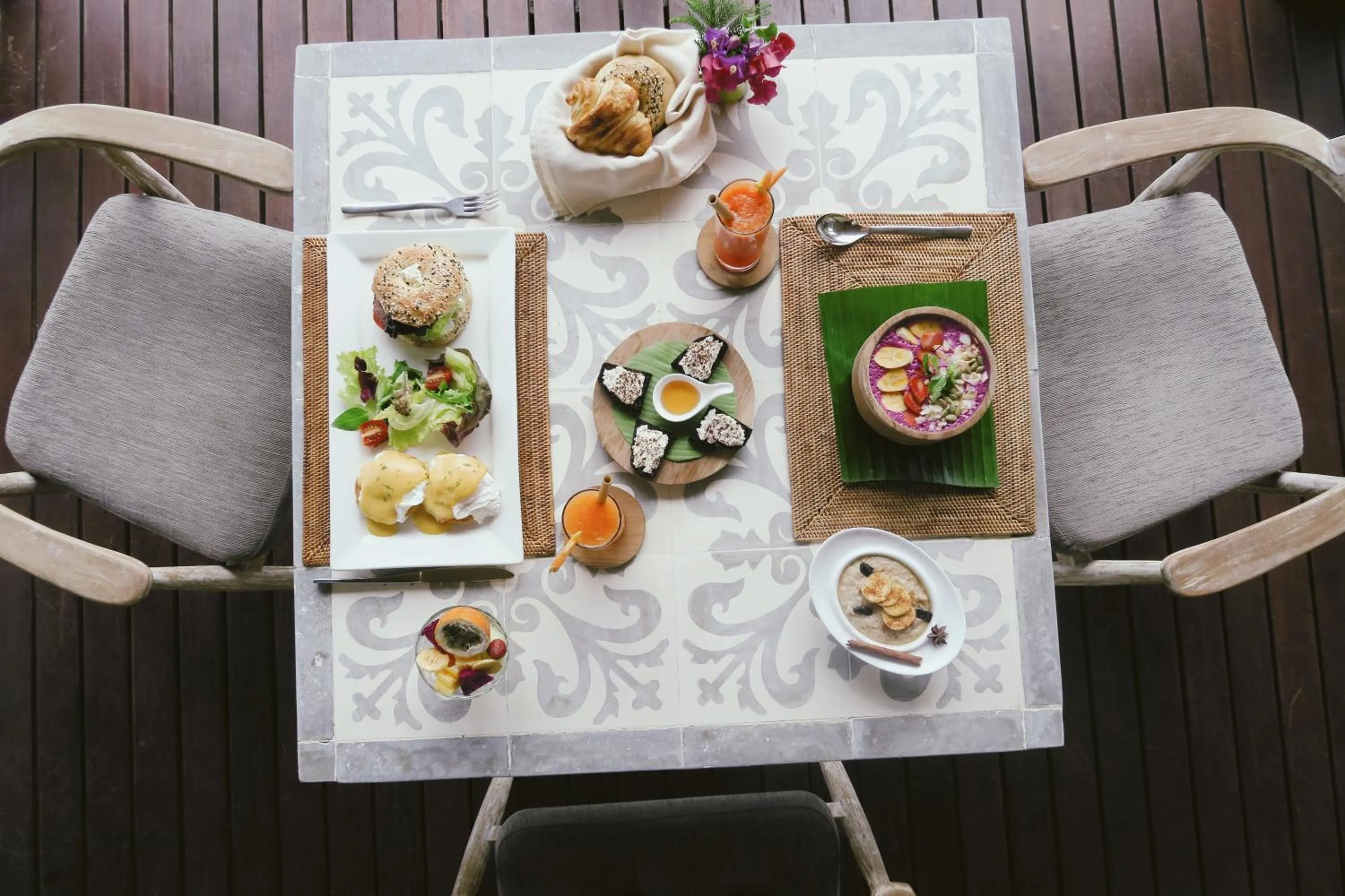 Restaurant/places to eat in The Griya Villas and Spa